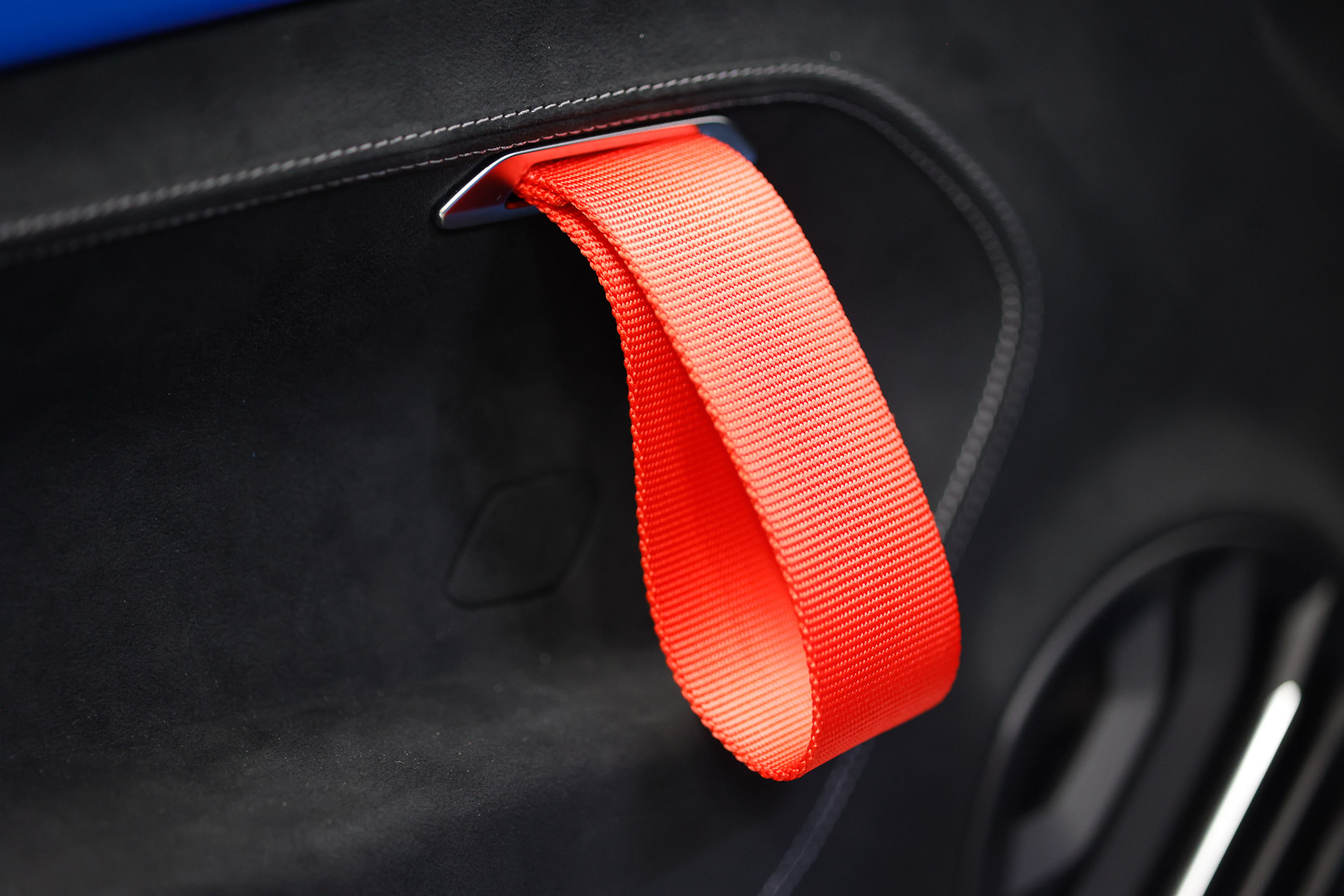 Hardcore Alpine A110 R Shows Off Its Weight Loss In Paris