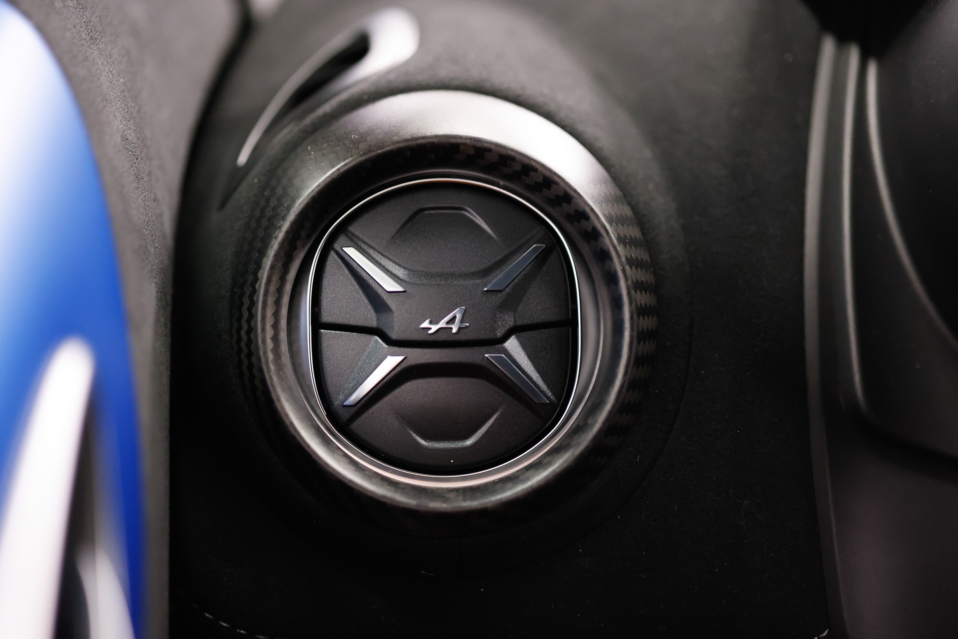 Hardcore Alpine A110 R Shows Off Its Weight Loss In Paris