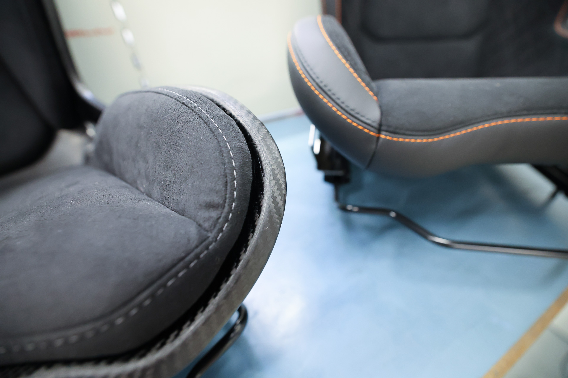 Hardcore Alpine A110 R Shows Off Its Weight Loss In Paris