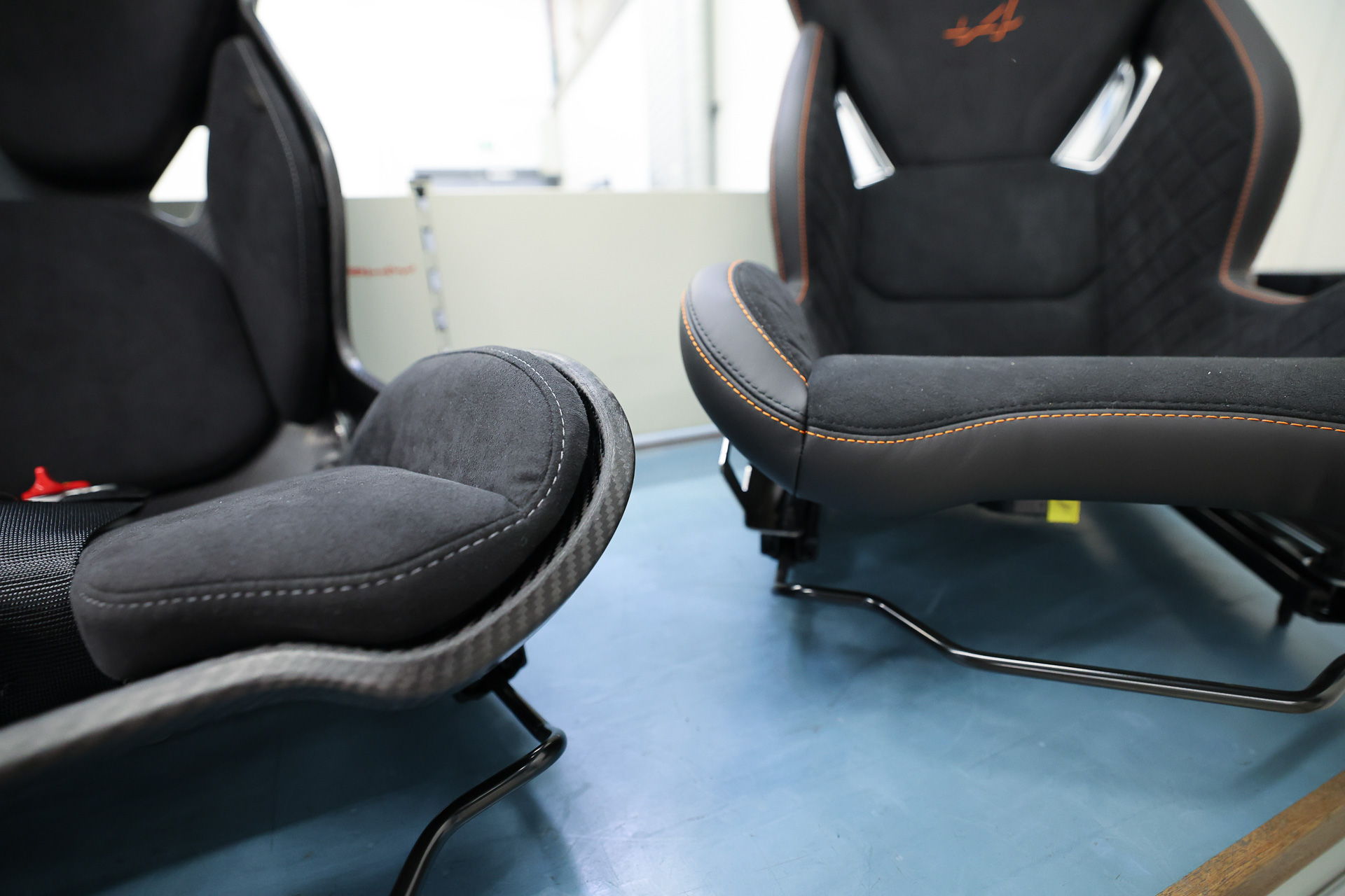 Hardcore Alpine A110 R Shows Off Its Weight Loss In Paris