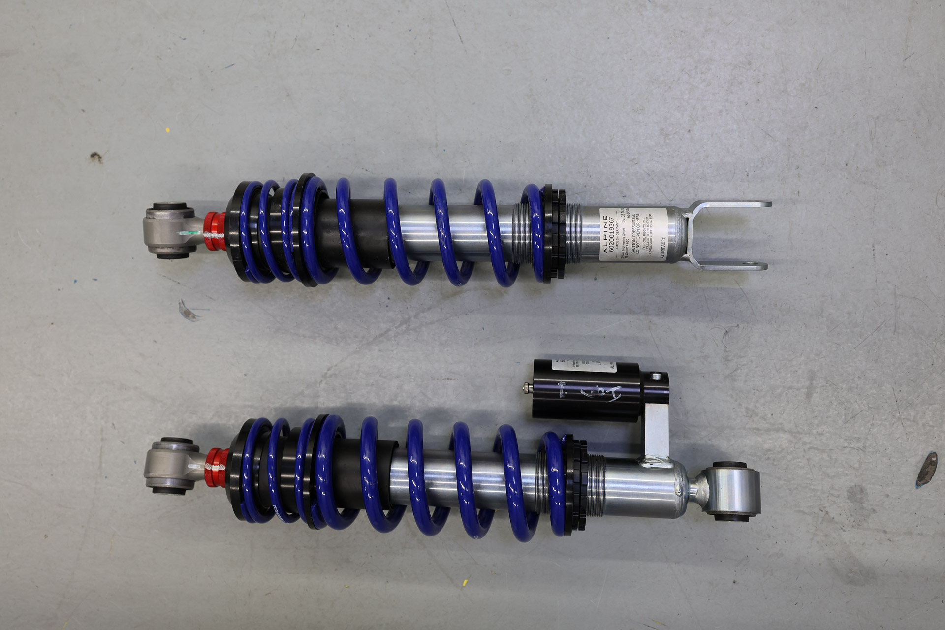 Hardcore Alpine A110 R Shows Off Its Weight Loss In Paris