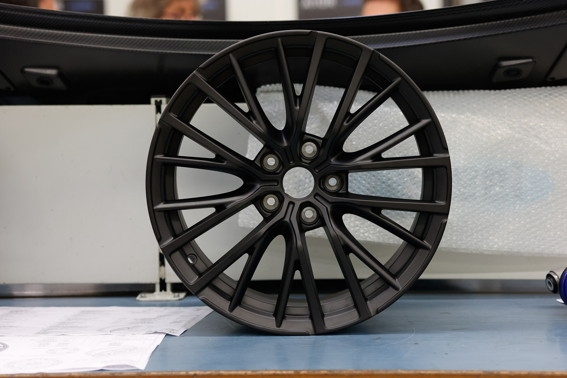 Hardcore Alpine A110 R Shows Off Its Weight Loss In Paris