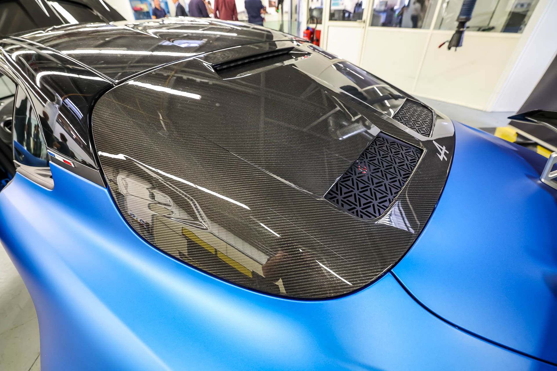 Hardcore Alpine A110 R Shows Off Its Weight Loss In Paris