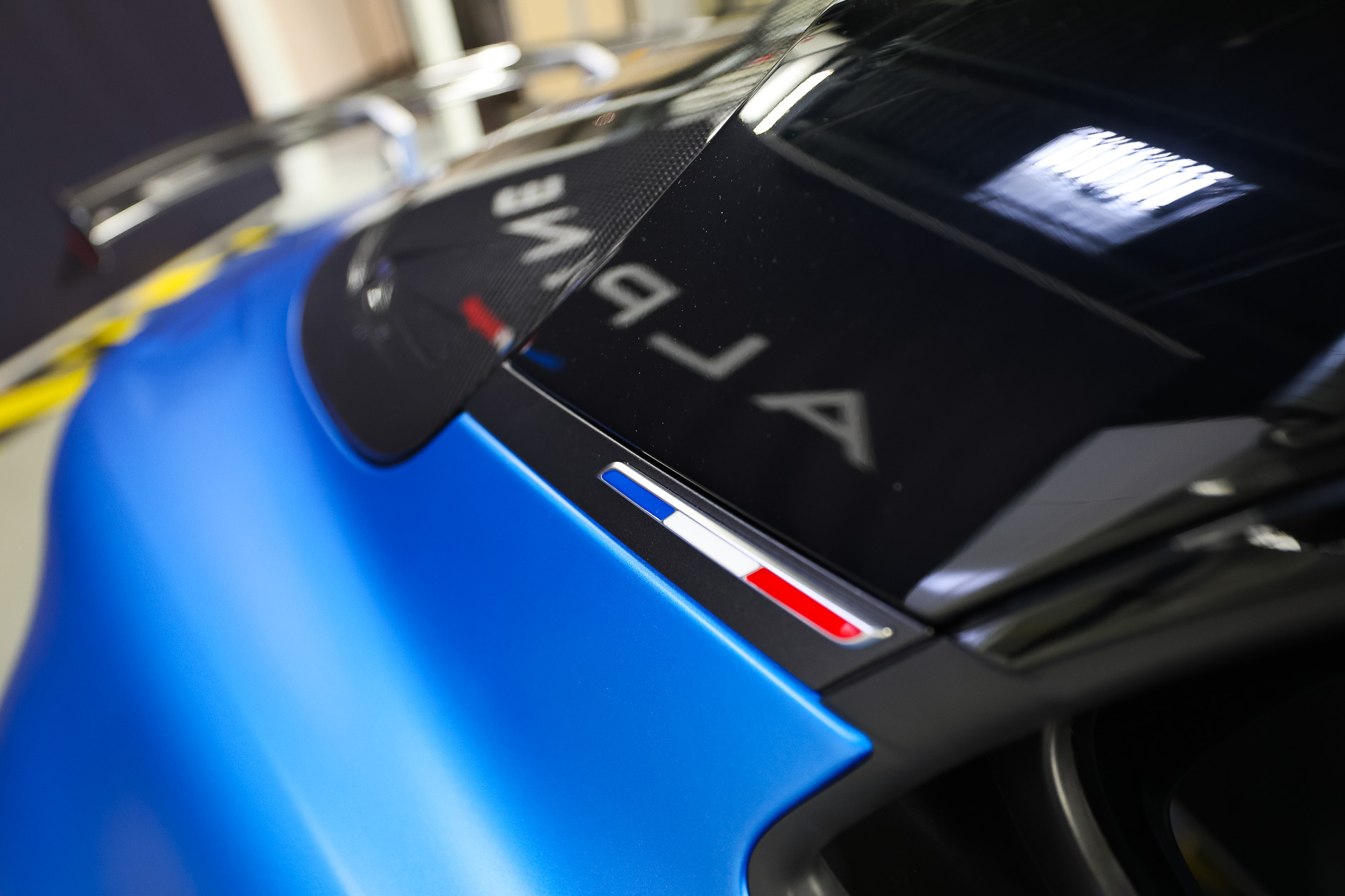 Hardcore Alpine A110 R Shows Off Its Weight Loss In Paris