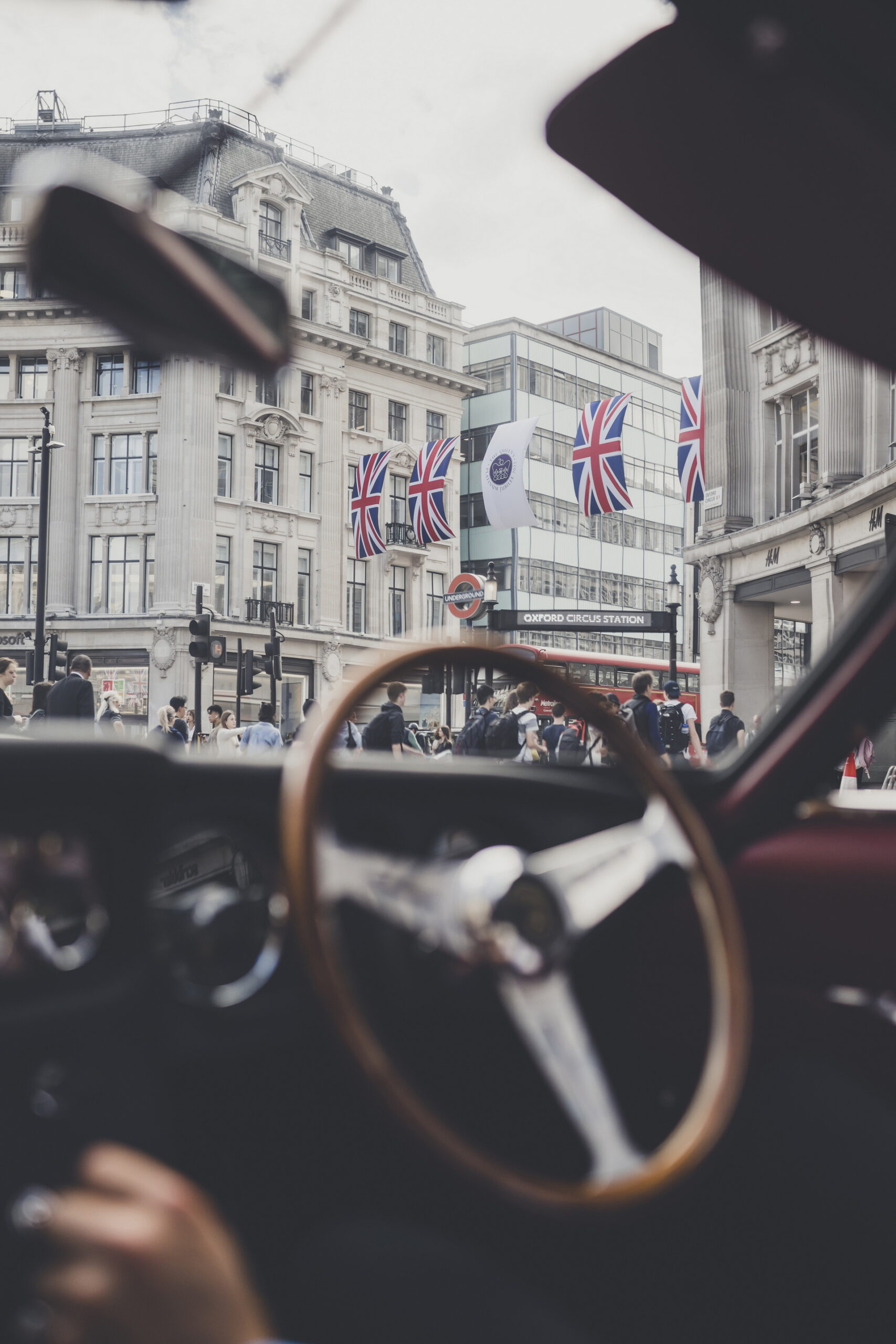 Lamborghini Celebrates 50th Anniversary Of The Beatles’ First Single With Tour Of London In 400 GT 2+2