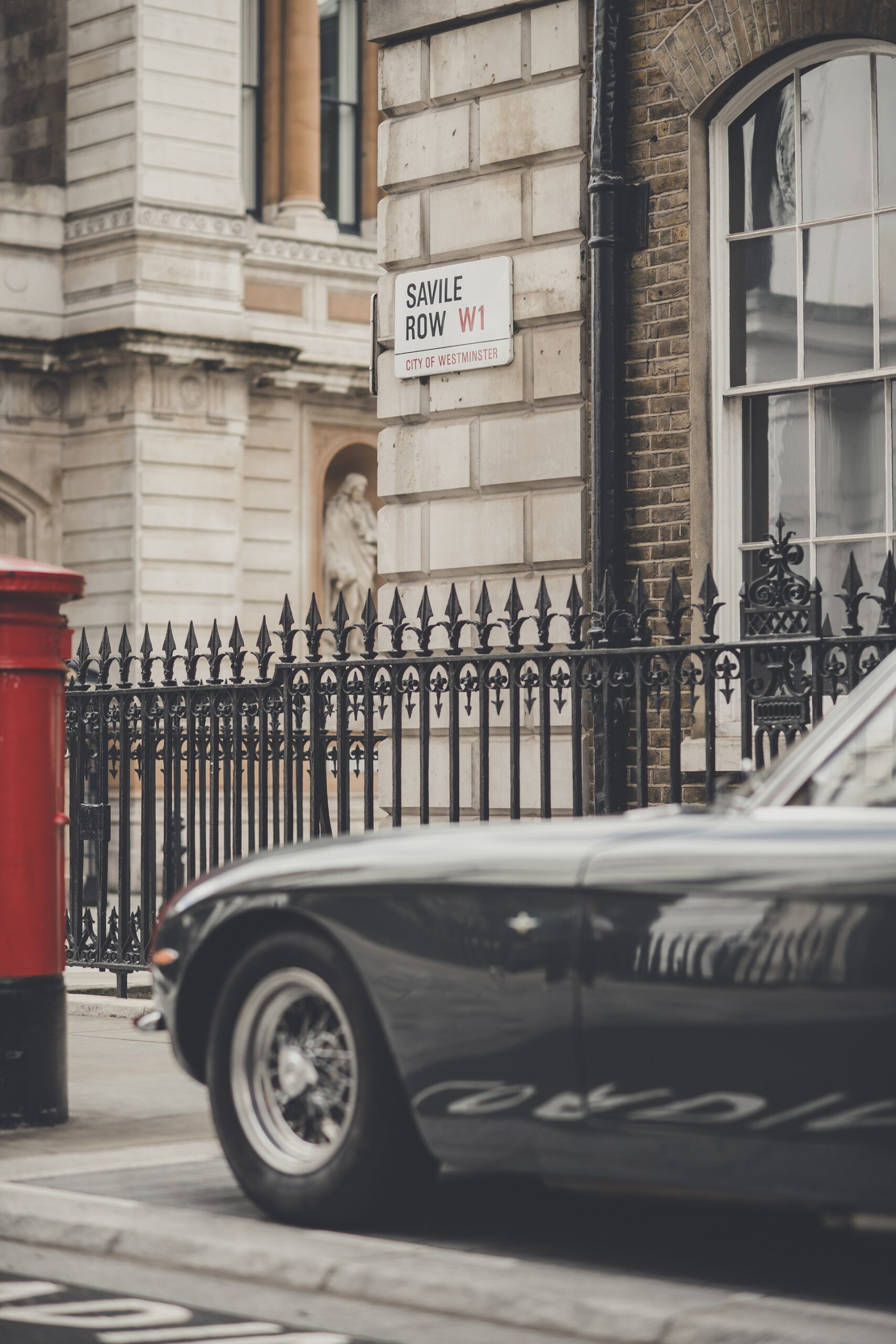 Lamborghini Celebrates 50th Anniversary Of The Beatles’ First Single With Tour Of London In 400 GT 2+2