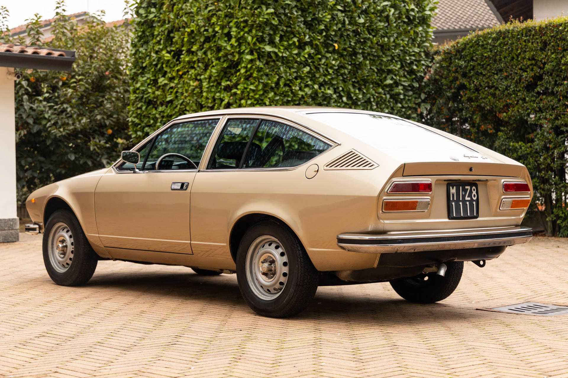 The Alfa Romeo Alfetta’s Fugly Dashboard Was Strangely Prophetic