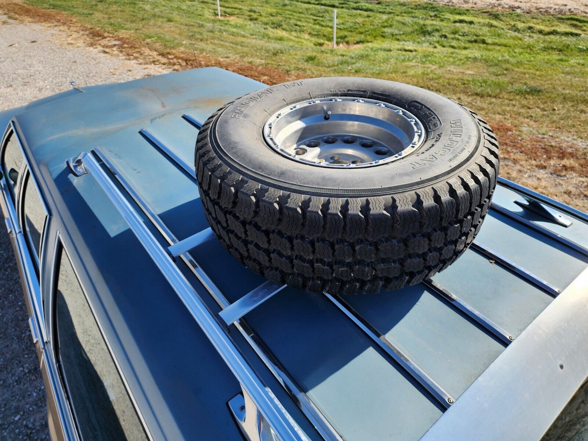 This Jacked Up 1987 Buick Electra Is A Cheap Way To Get Noticed