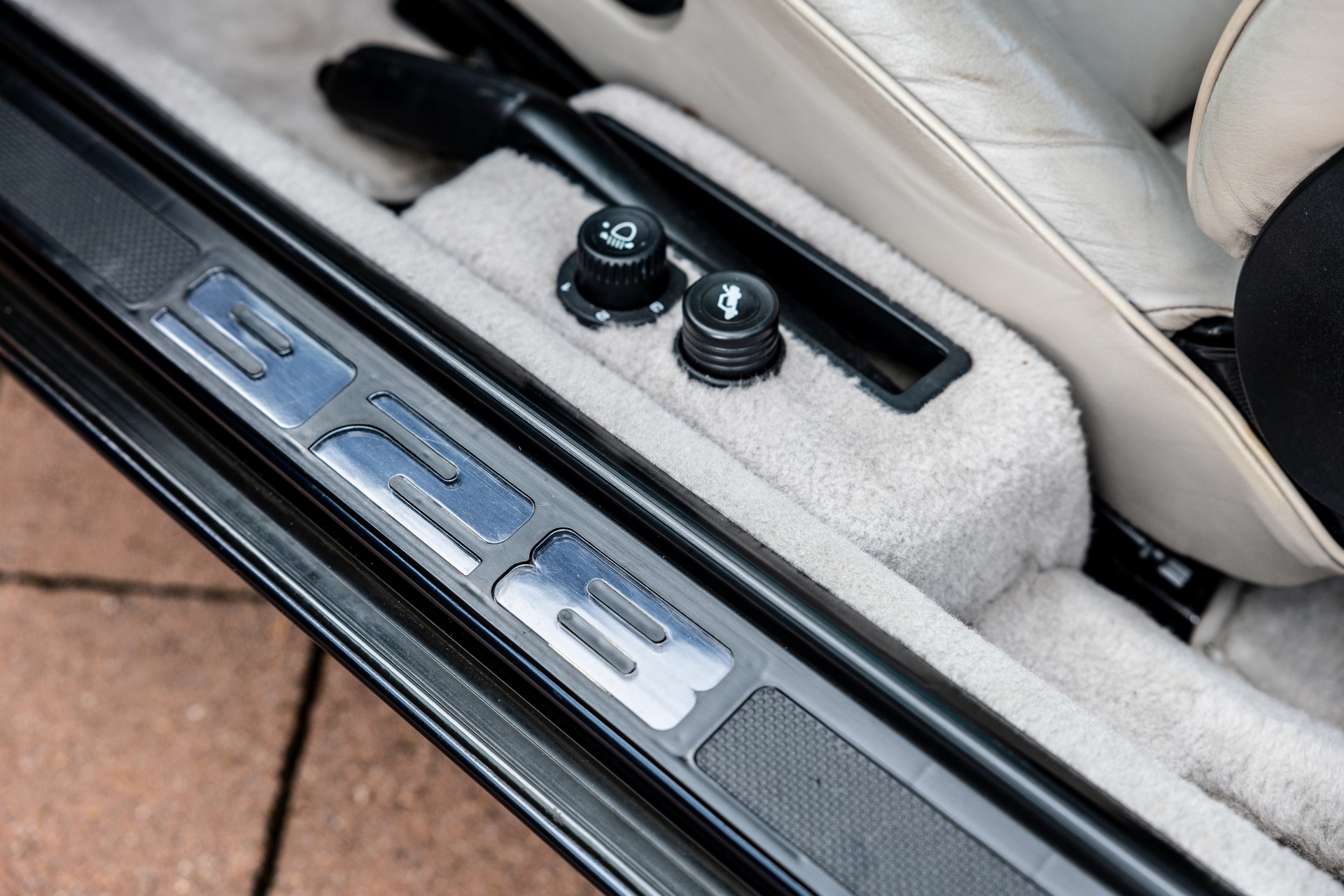 Rare 1-Of-79 1991 Porsche 928 S4 XX8 Wants Your Bank Account Details