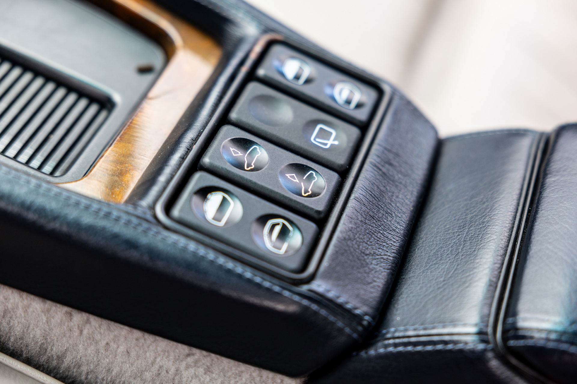 Rare 1-Of-79 1991 Porsche 928 S4 XX8 Wants Your Bank Account Details