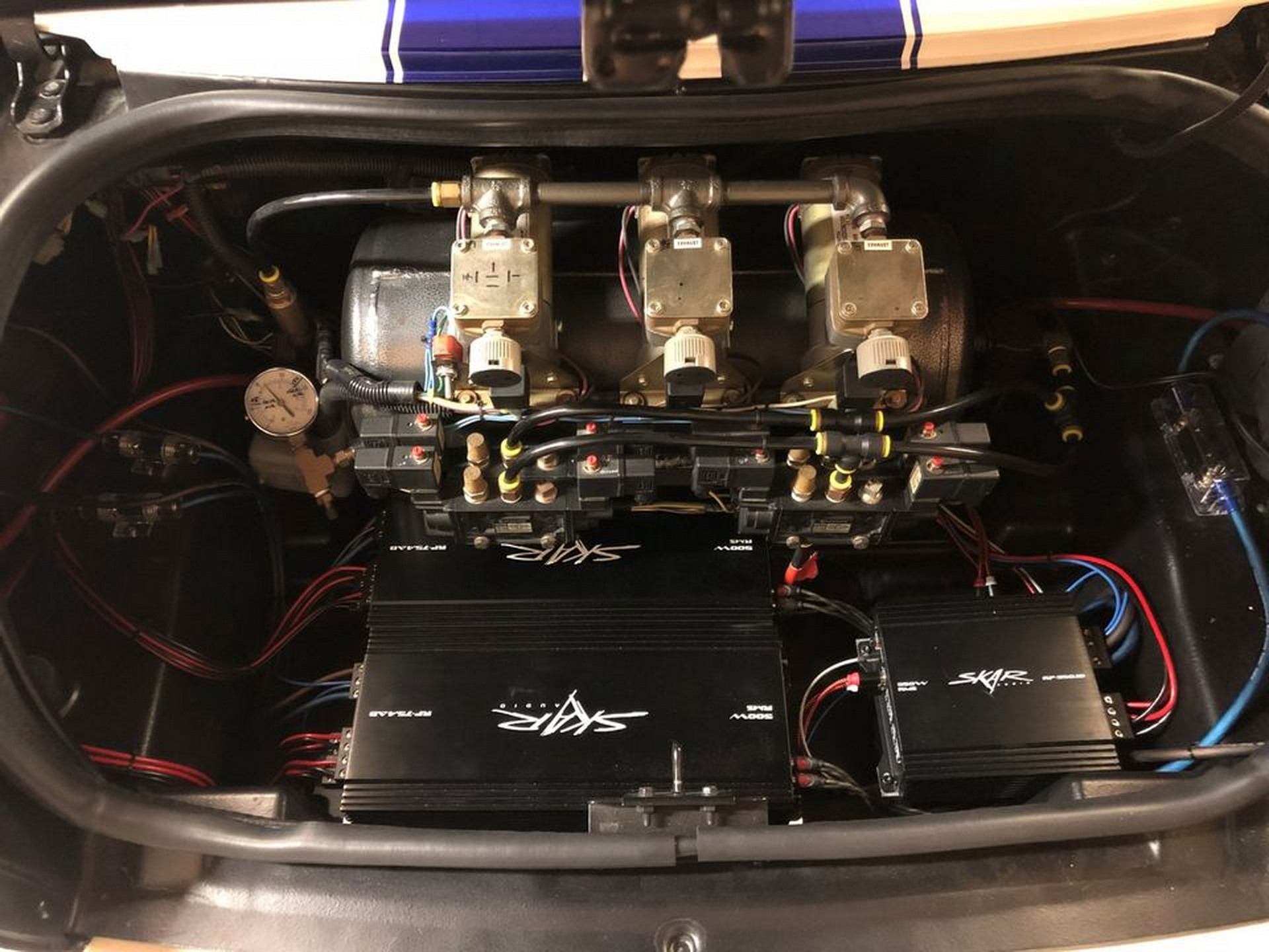 This 25 Footlong 1996 Dodge Viper RT/10 Limo Is Business In The Front And Party In The Back