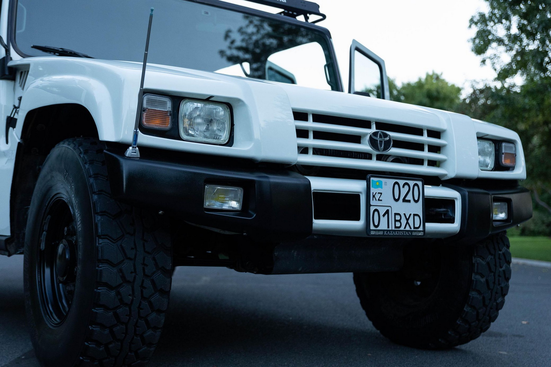 Incredibly Rare Toyota Mega Cruiser Sells For $310k Because Unicorns Are Very Expensive