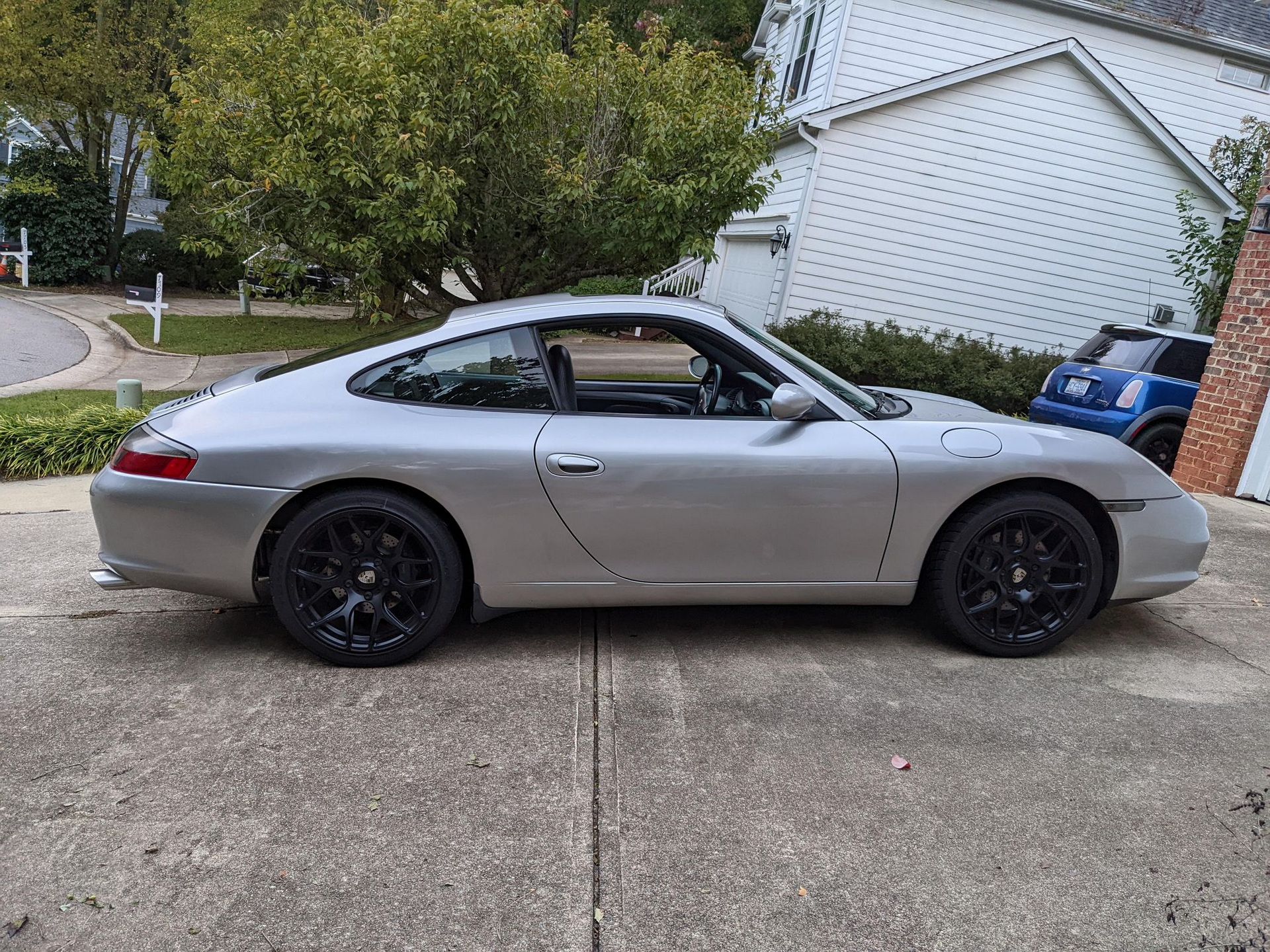 Water Under The Hood? This 2002 Porsche 911 Is Powered By A 6.0-liter Pontiac G8 GT V8