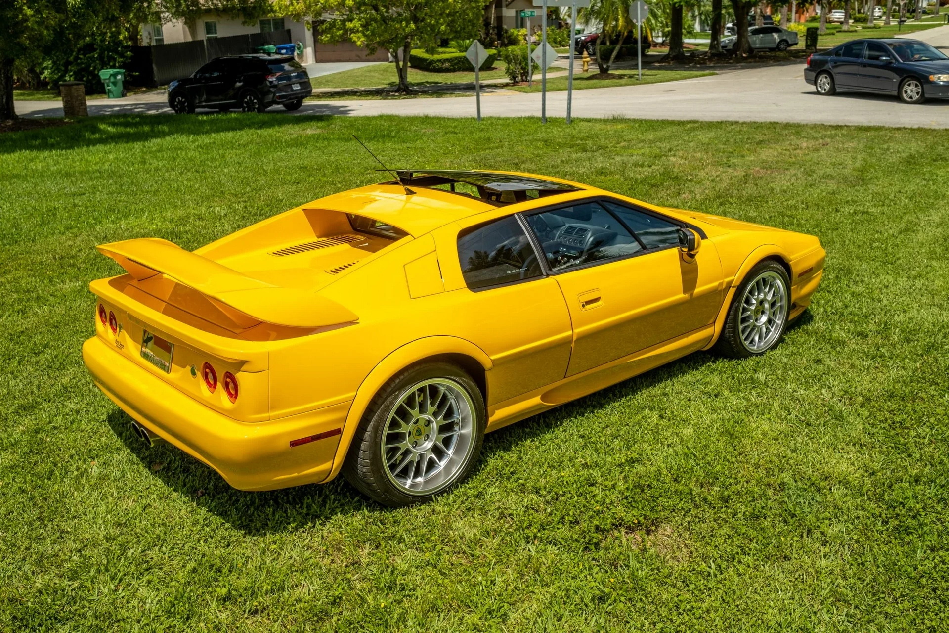 2003 Lotus Esprit V8 Last Edition Sells For Double The Price Of A Brand New Emira