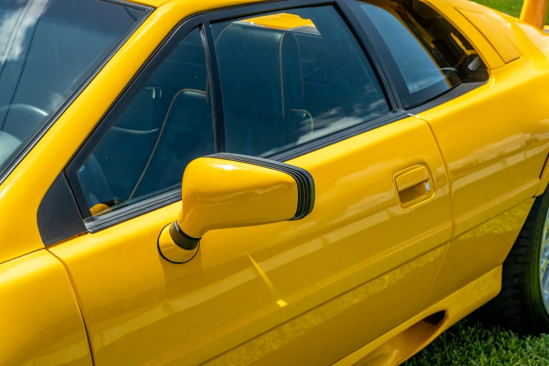 2003 Lotus Esprit V8 Last Edition Sells For Double The Price Of A Brand New Emira