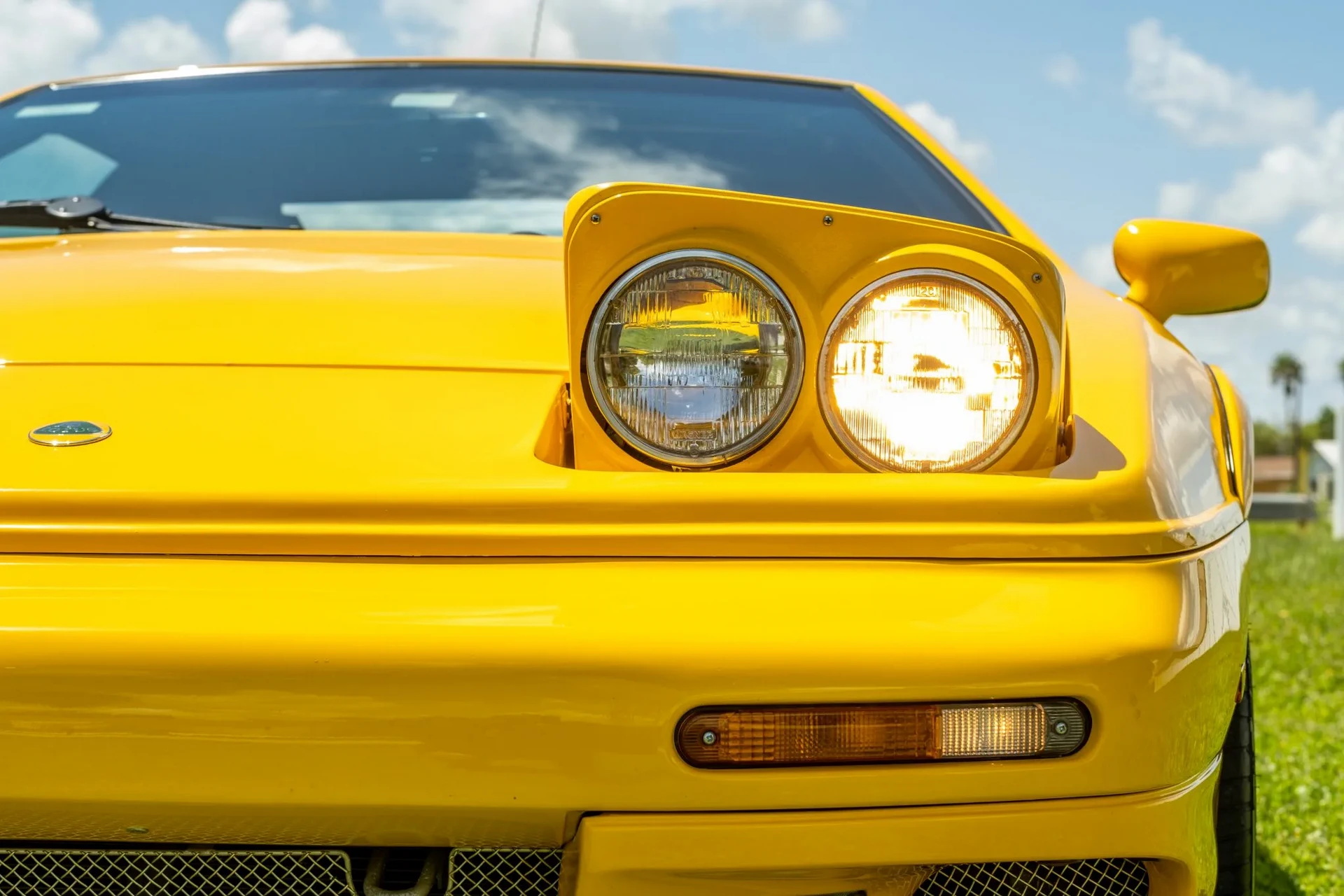 2003 Lotus Esprit V8 Last Edition Sells For Double The Price Of A Brand New Emira