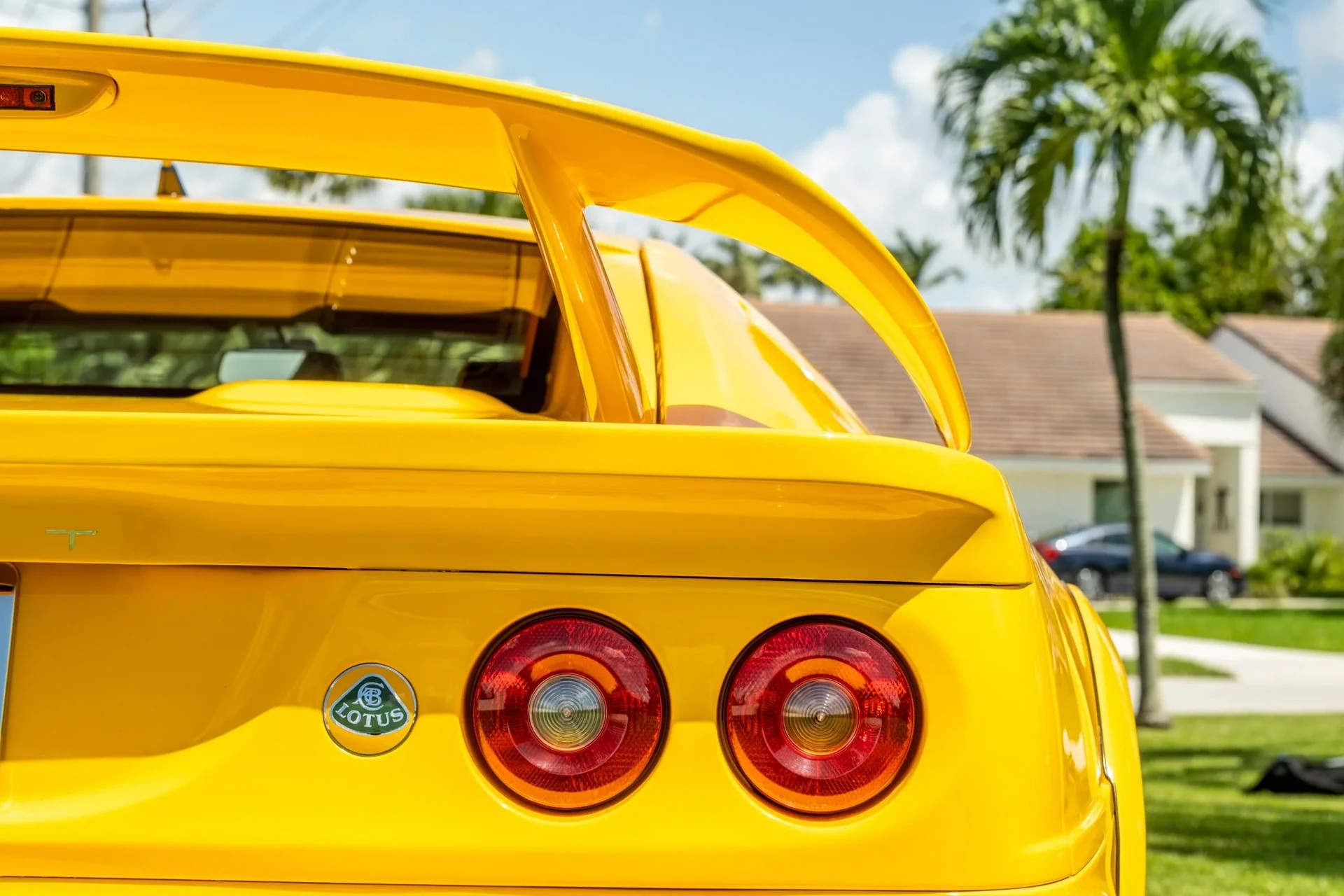 2003 Lotus Esprit V8 Last Edition Sells For Double The Price Of A Brand New Emira