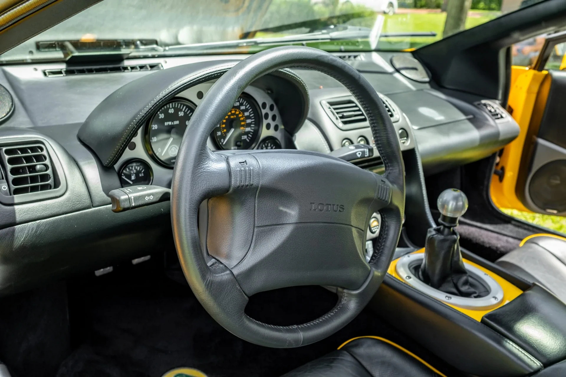 2003 Lotus Esprit V8 Last Edition Sells For Double The Price Of A Brand New Emira