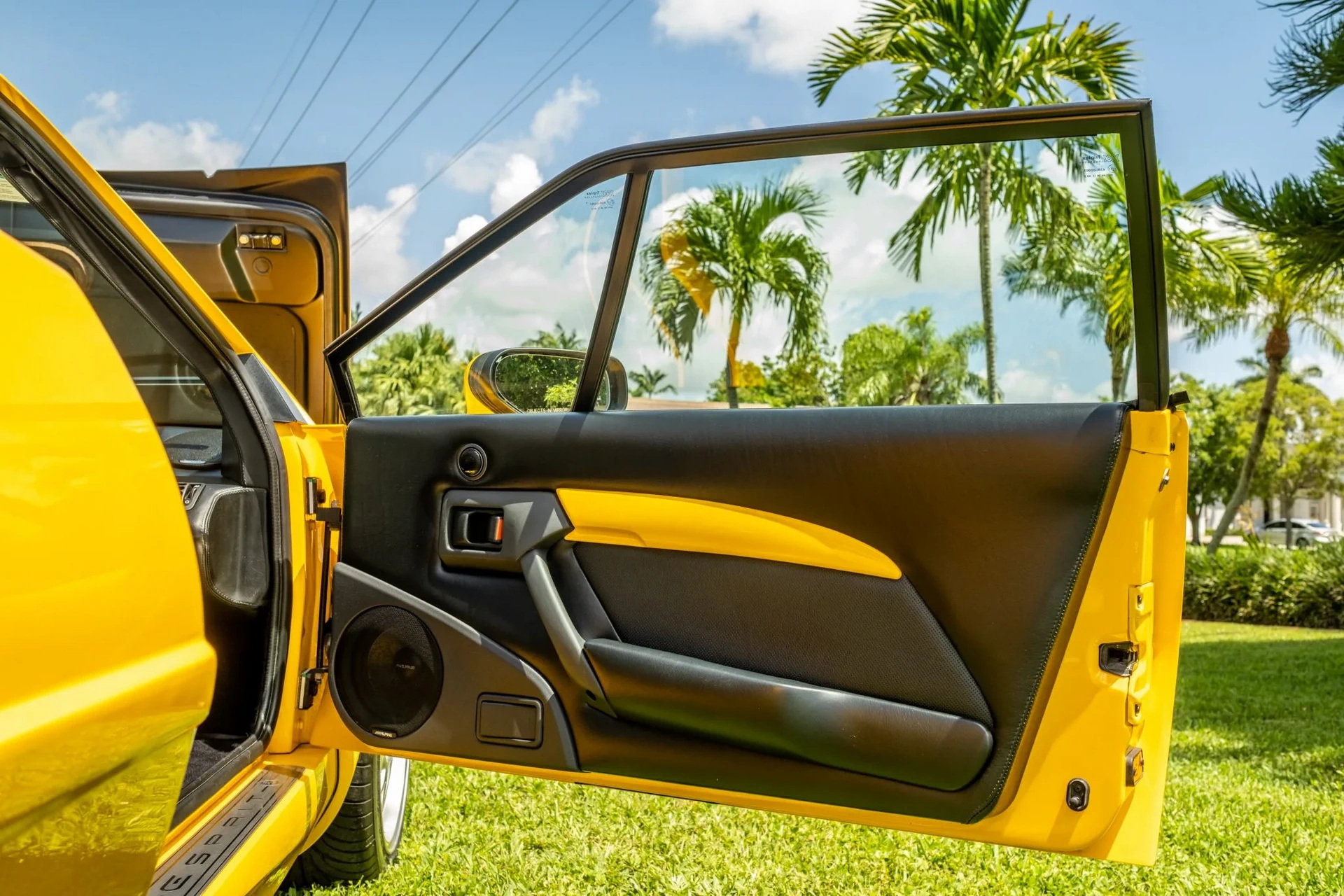 2003 Lotus Esprit V8 Last Edition Sells For Double The Price Of A Brand New Emira