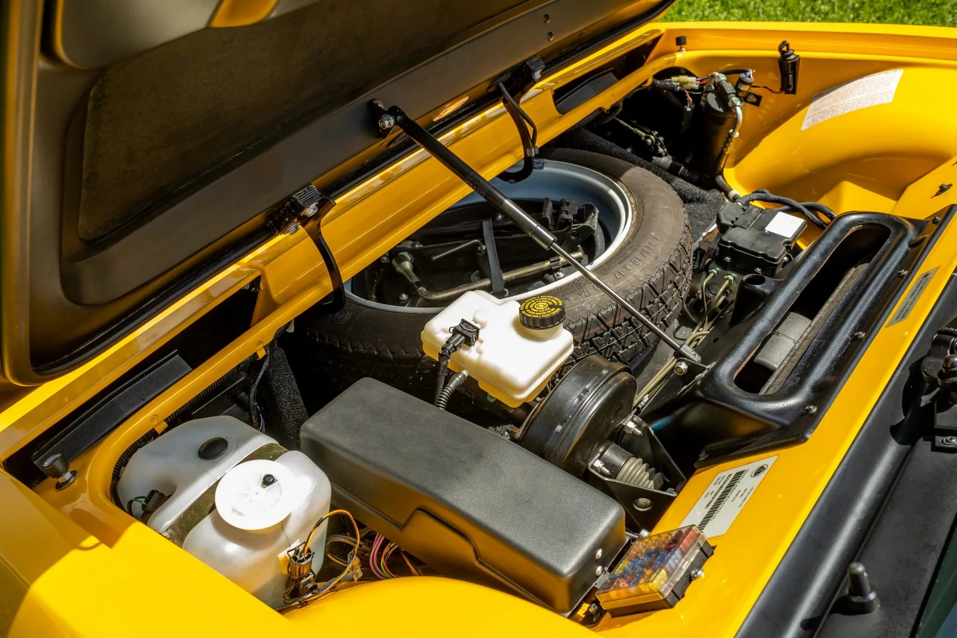 2003 Lotus Esprit V8 Last Edition Sells For Double The Price Of A Brand New Emira