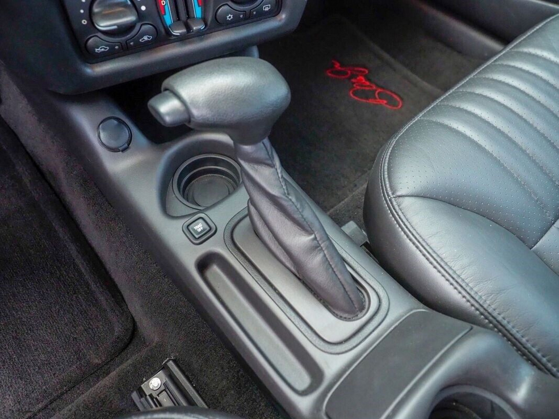 Very Rare, Very Dull 2004 Chevy Monte Carlo SS Dale Earnhardt Jr. Edition Was Inexplicably Preserved For 18 Years