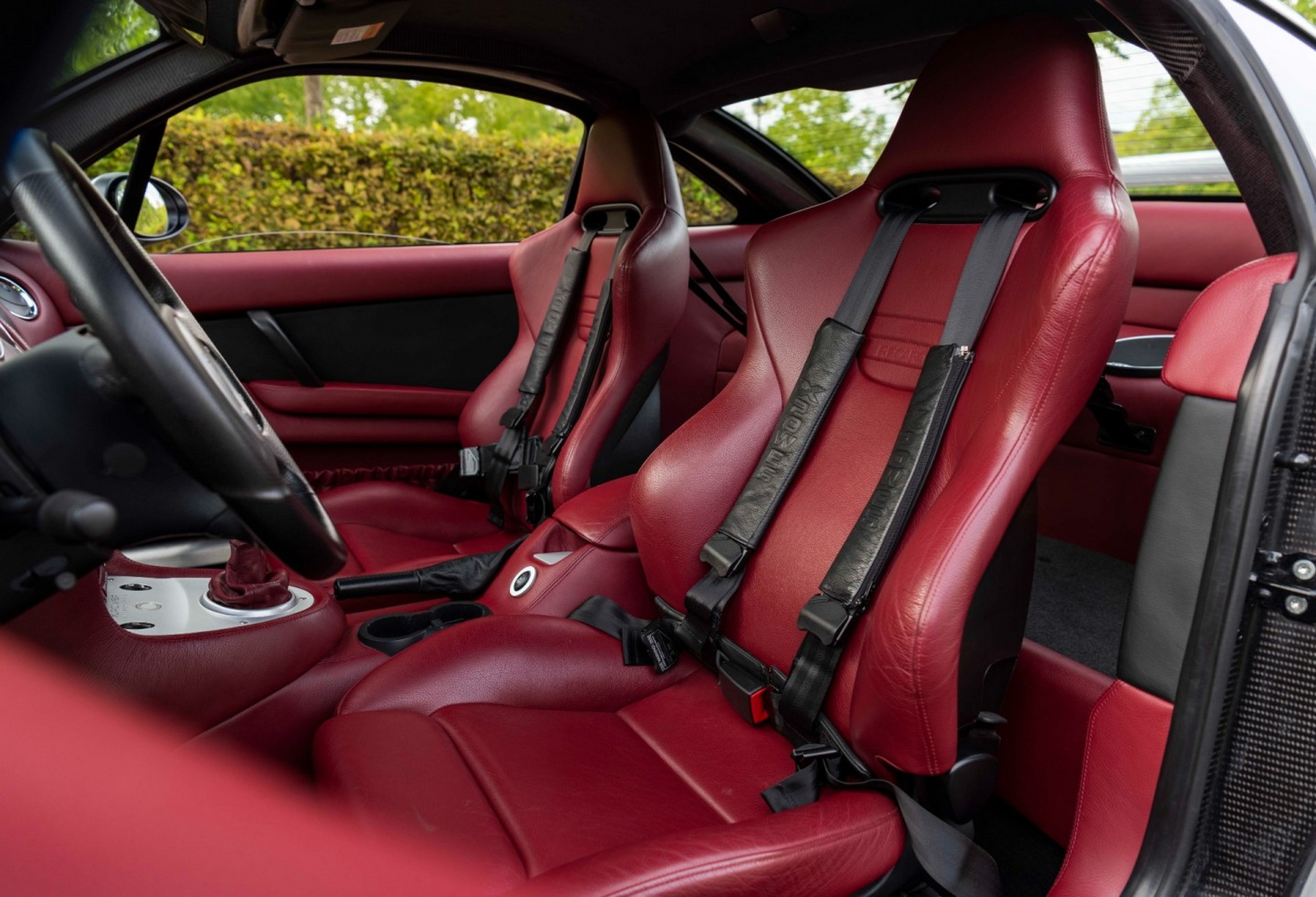 Low-Mileage 2005 MG XPower SVR Is A Rare Kind Of Sportscar