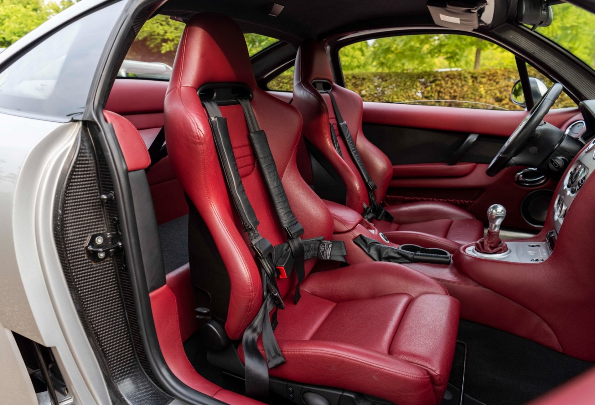 Low-Mileage 2005 MG XPower SVR Is A Rare Kind Of Sportscar