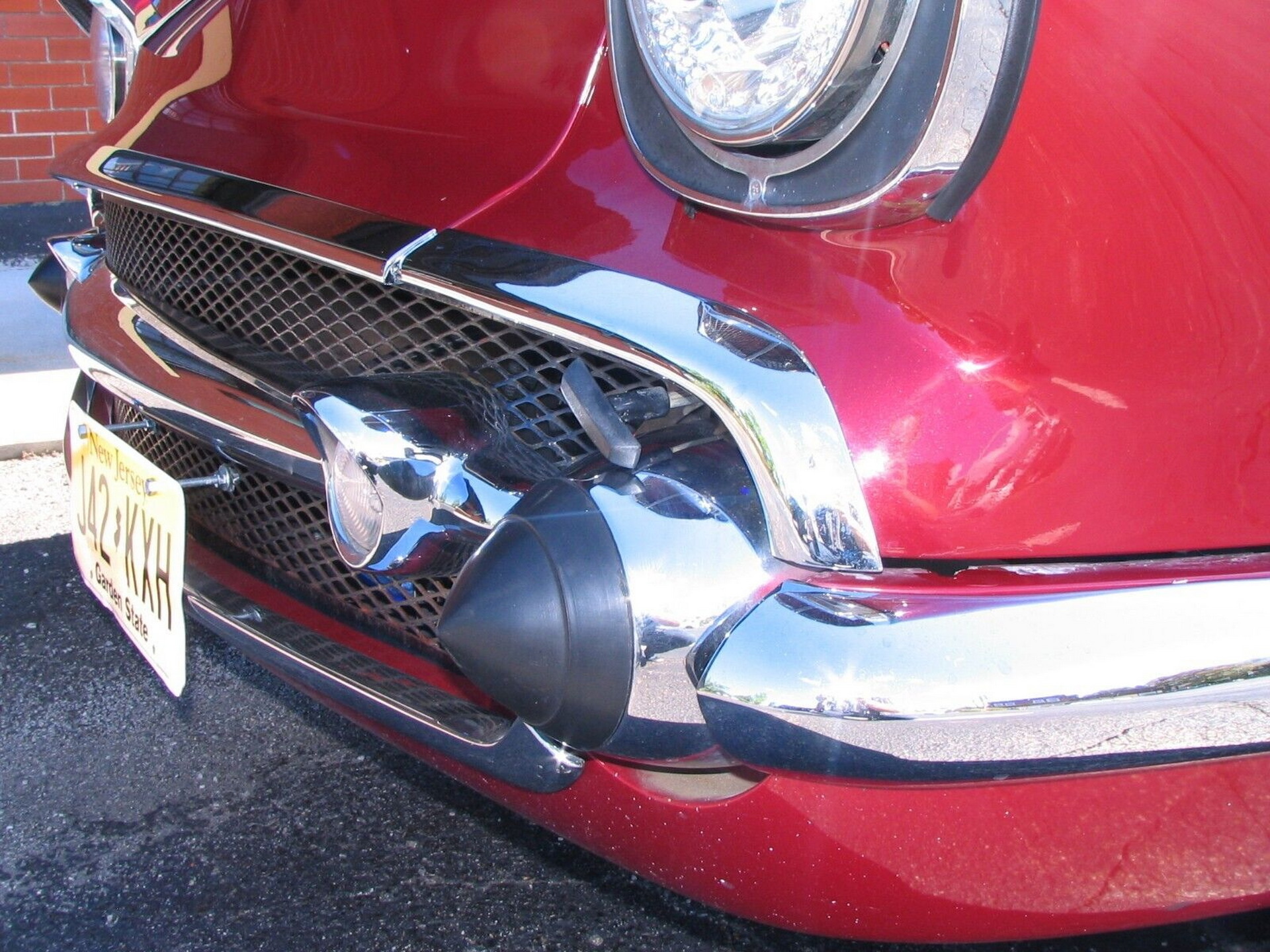 Retromodded 2014 Chevy Camaro Brings ’50s Fin Car Styling To A Modern Platform