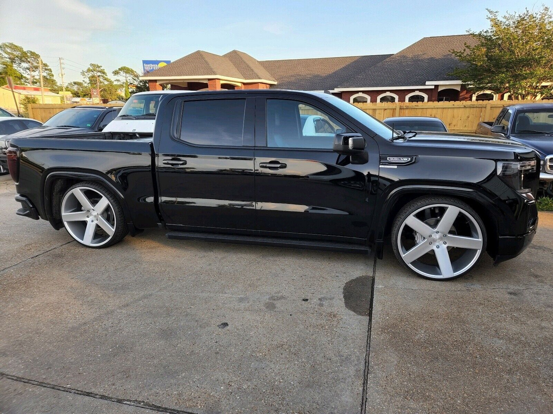 GMC Sierra Hot Wheels Edition From SEMA With Over 650HP Is Like A Modern-Day Syclone