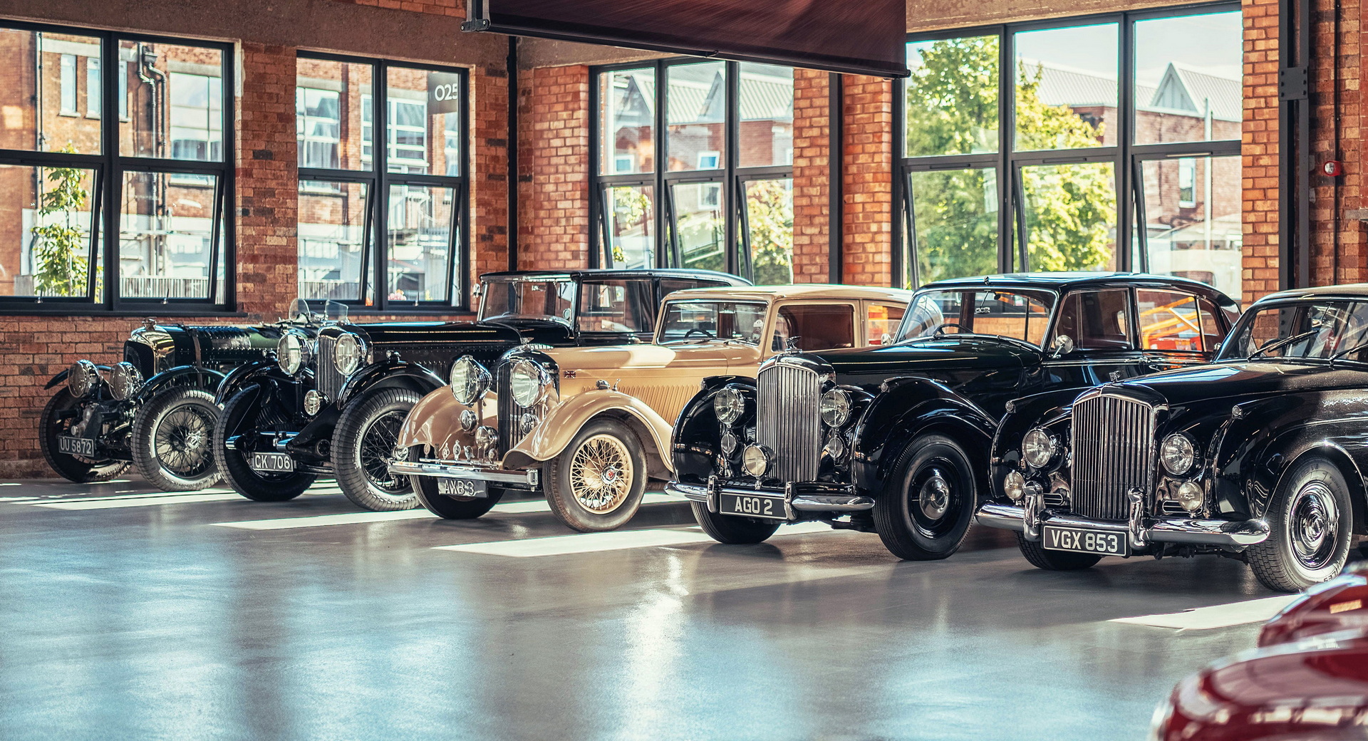 Bentley ouvre un garage Heritage au milieu de son usine actuelle