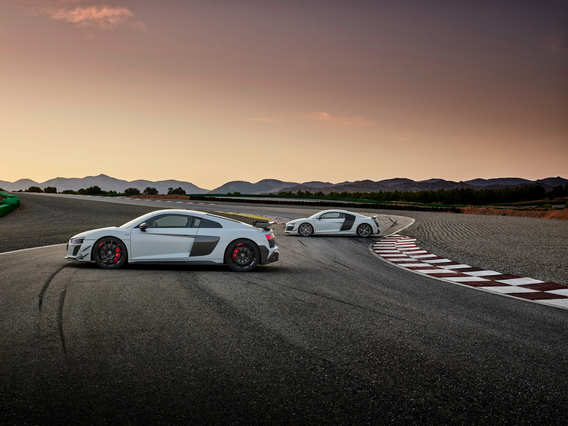 2023 Audi R8 Coupe GT RWD Is An Oversteering Last Hurrah For The V10 And (N)ICE Sounds