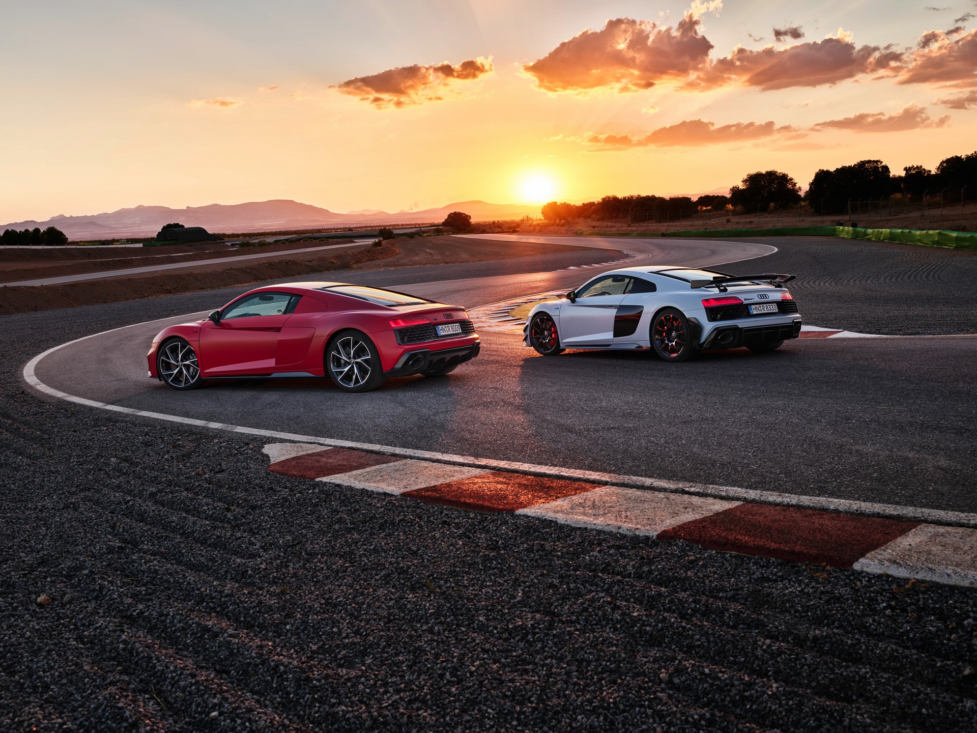 2023 Audi R8 Coupe GT RWD Is An Oversteering Last Hurrah For The V10 And (N)ICE Sounds
