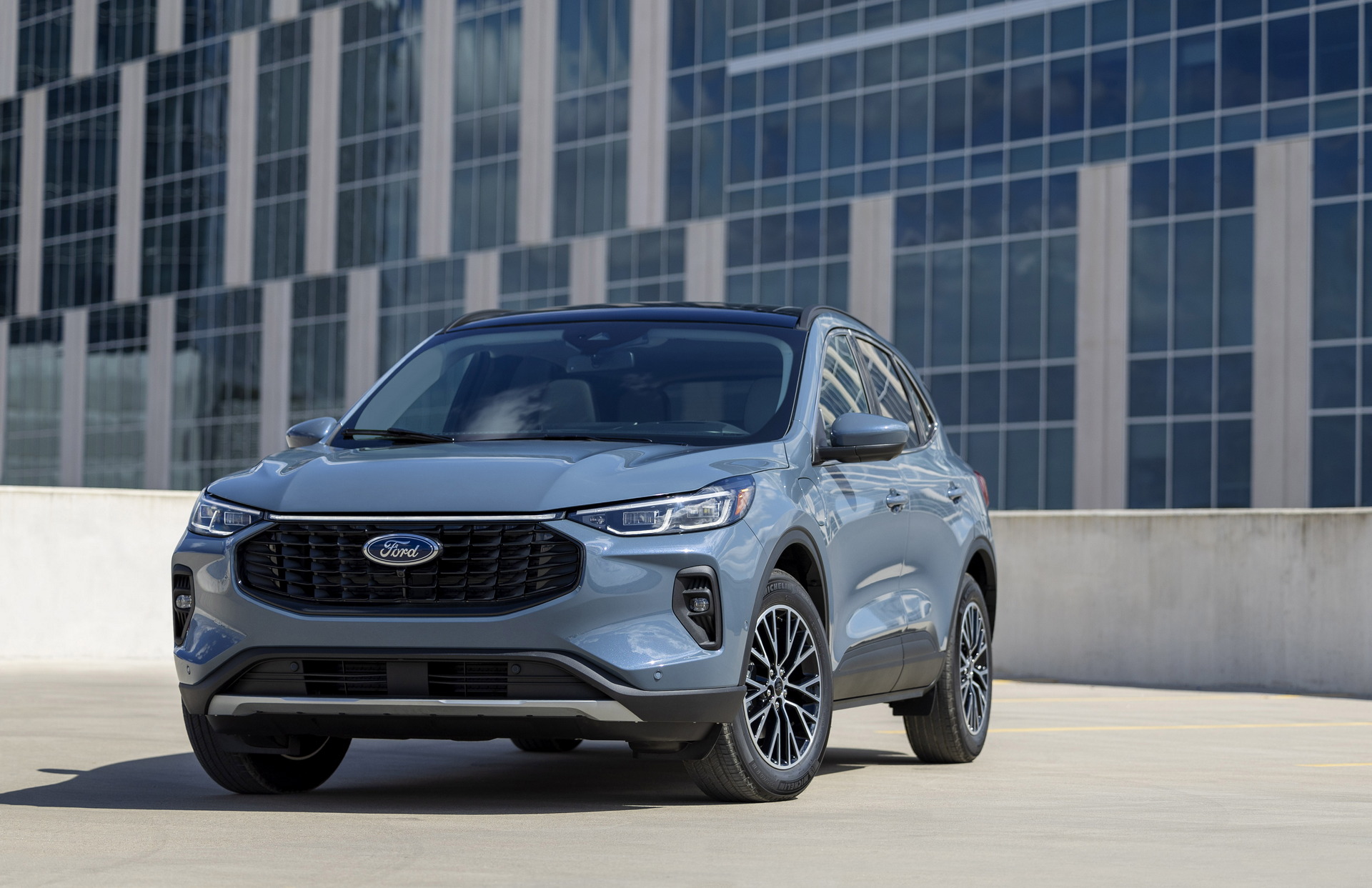 Facelifted 2023 Ford Escape Arrives With More Appealing Styling, Sporty New ST-Line Trim