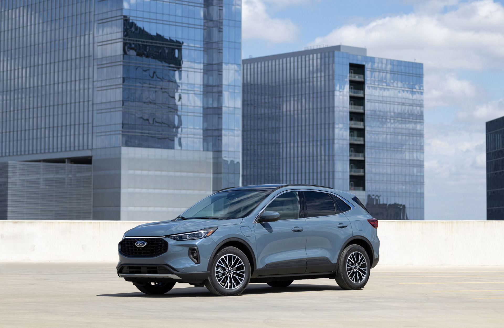 Facelifted 2023 Ford Escape Arrives With More Appealing Styling, Sporty New ST-Line Trim