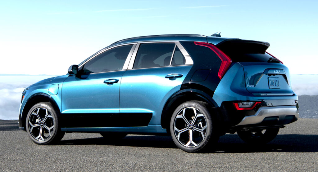  New 2023 Kia Niro Plug-In Hybrid Costs $4,000 More Than Outgoing Model