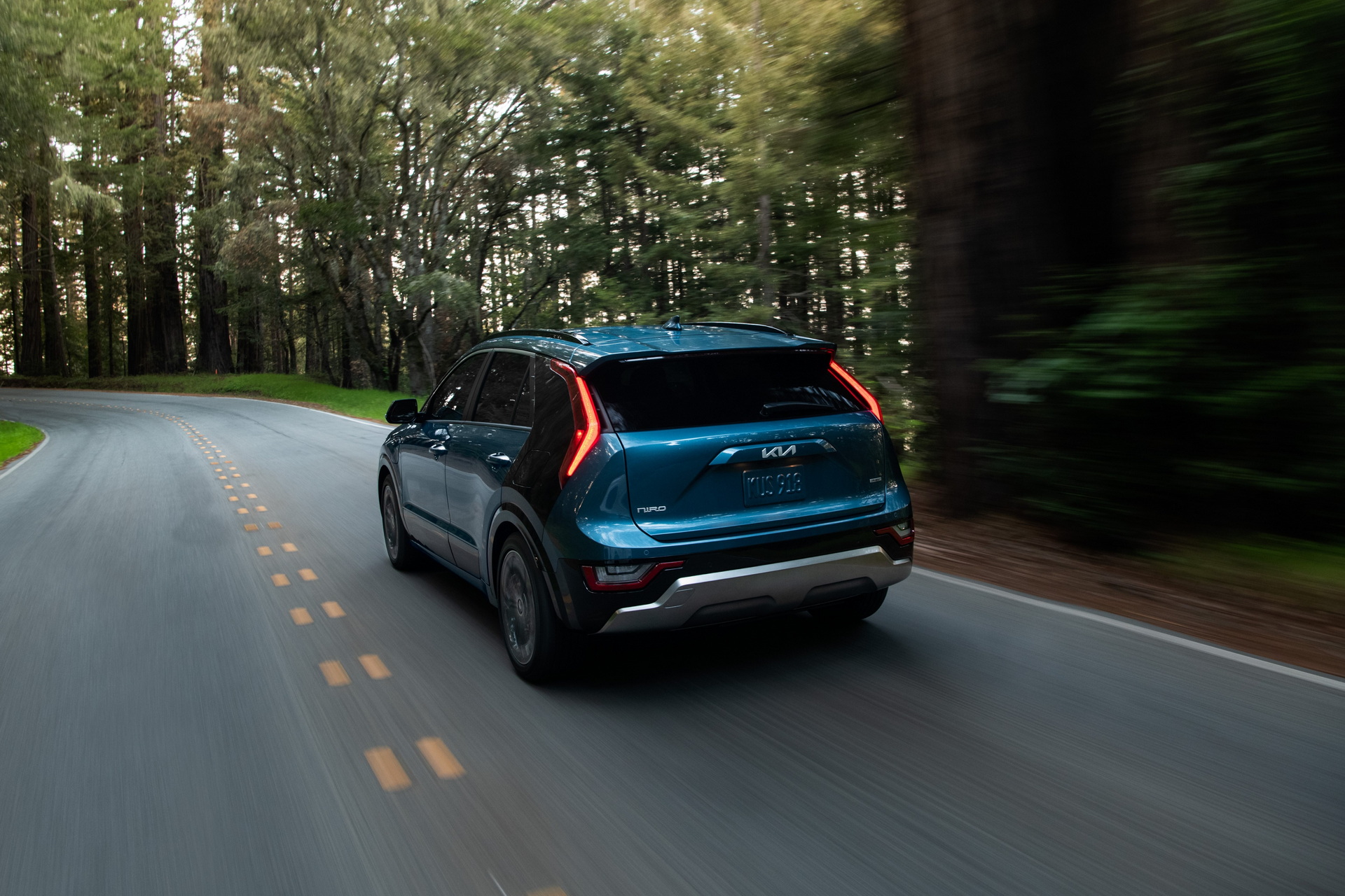 New 2023 Kia Niro Plug-In Hybrid Costs $4,000 More Than Outgoing Model