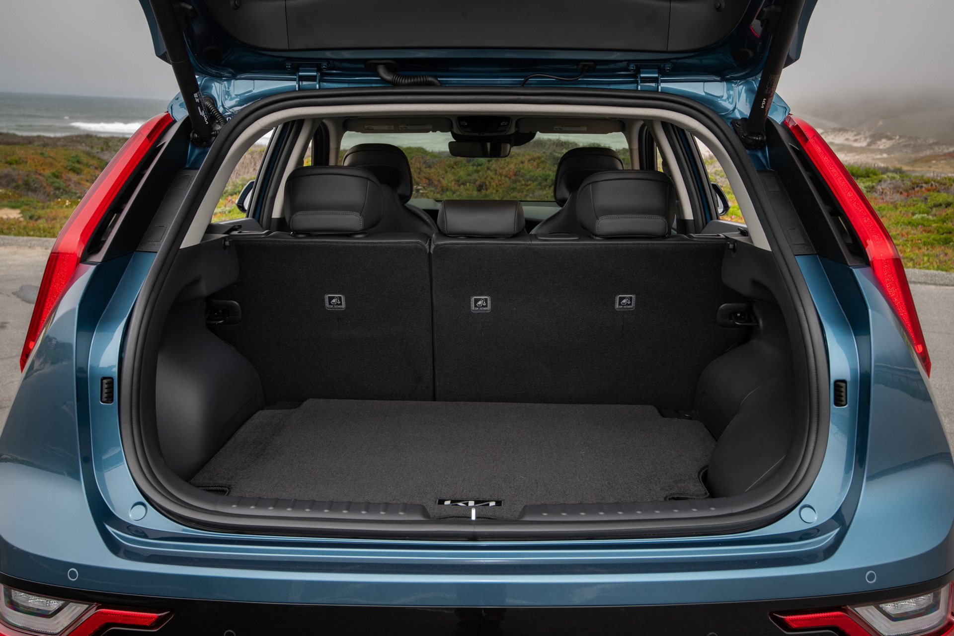 New 2023 Kia Niro Plug-In Hybrid Costs $4,000 More Than Outgoing Model