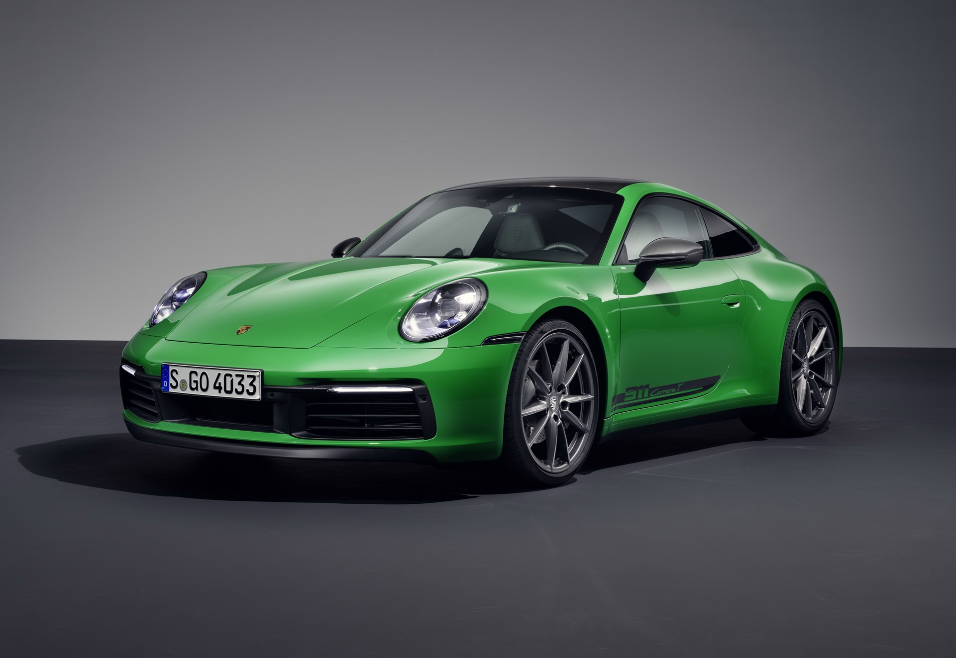 The 2023 Porsche 911 Carrera T Is The Not-So-Rich Person’s GT3