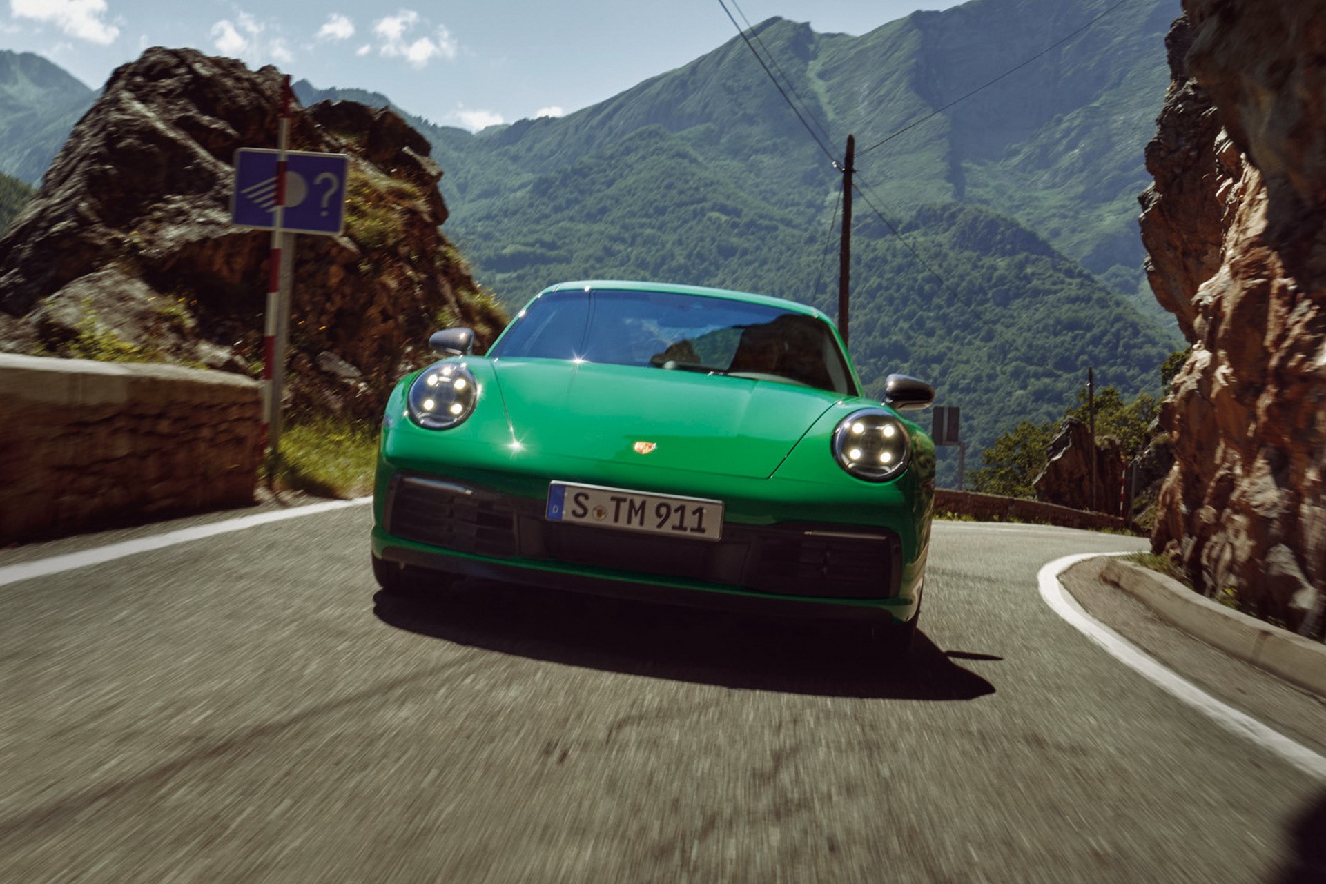 The 2023 Porsche 911 Carrera T Is The Not-So-Rich Person’s GT3