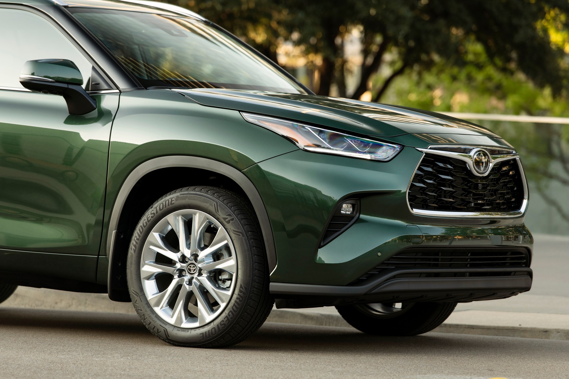 Toyota’s Techier And Turbocharged 2023 Highlander Starts At $36,420