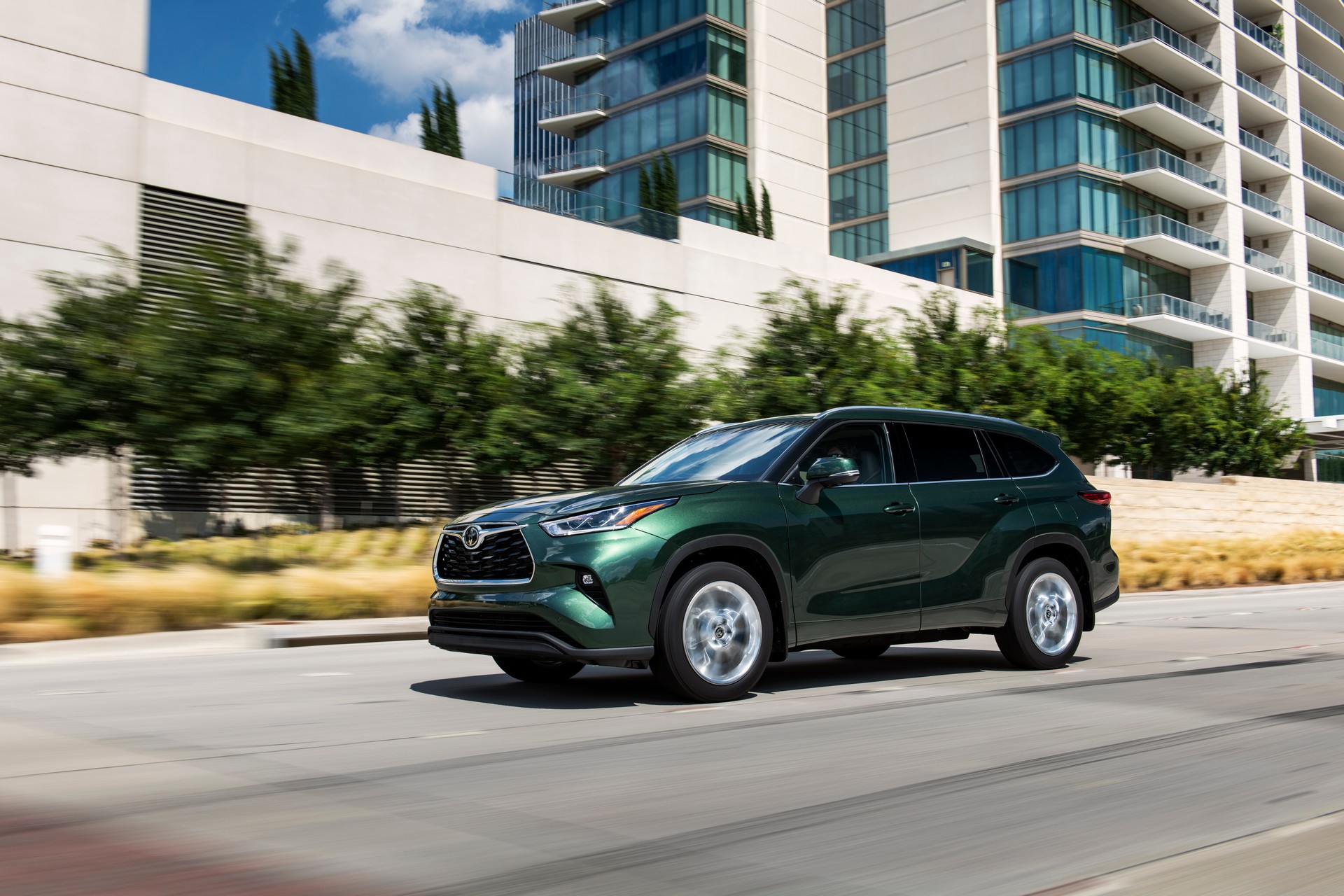 Toyota’s Techier And Turbocharged 2023 Highlander Starts At $36,420