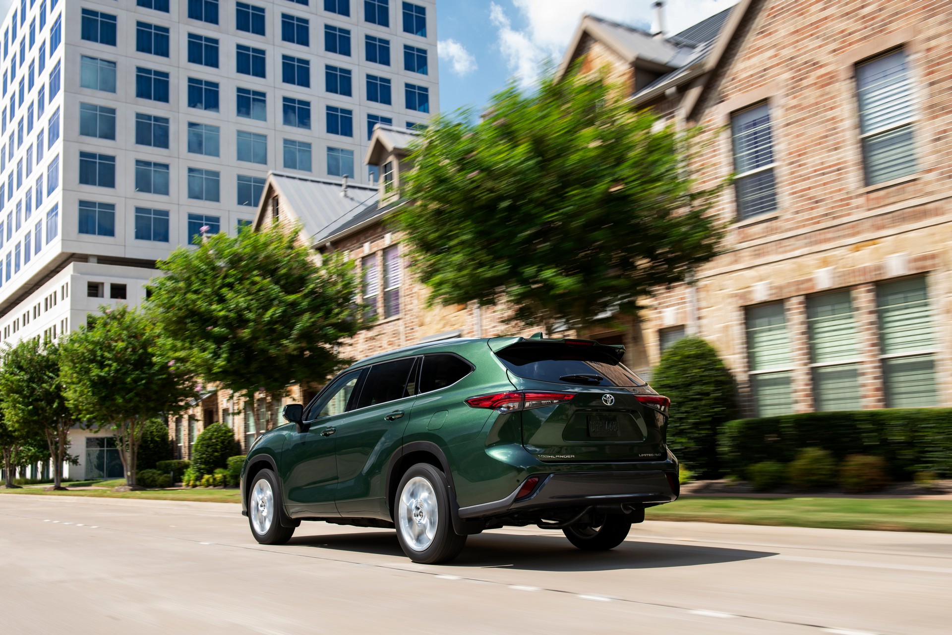 Toyota’s Techier And Turbocharged 2023 Highlander Starts At $36,420