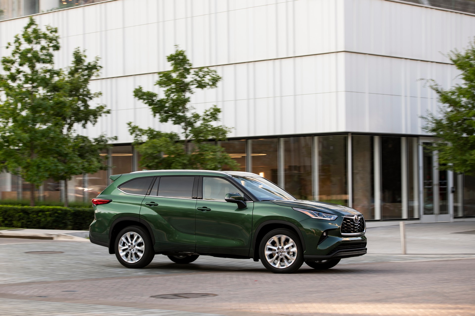 Toyota’s Techier And Turbocharged 2023 Highlander Starts At $36,420