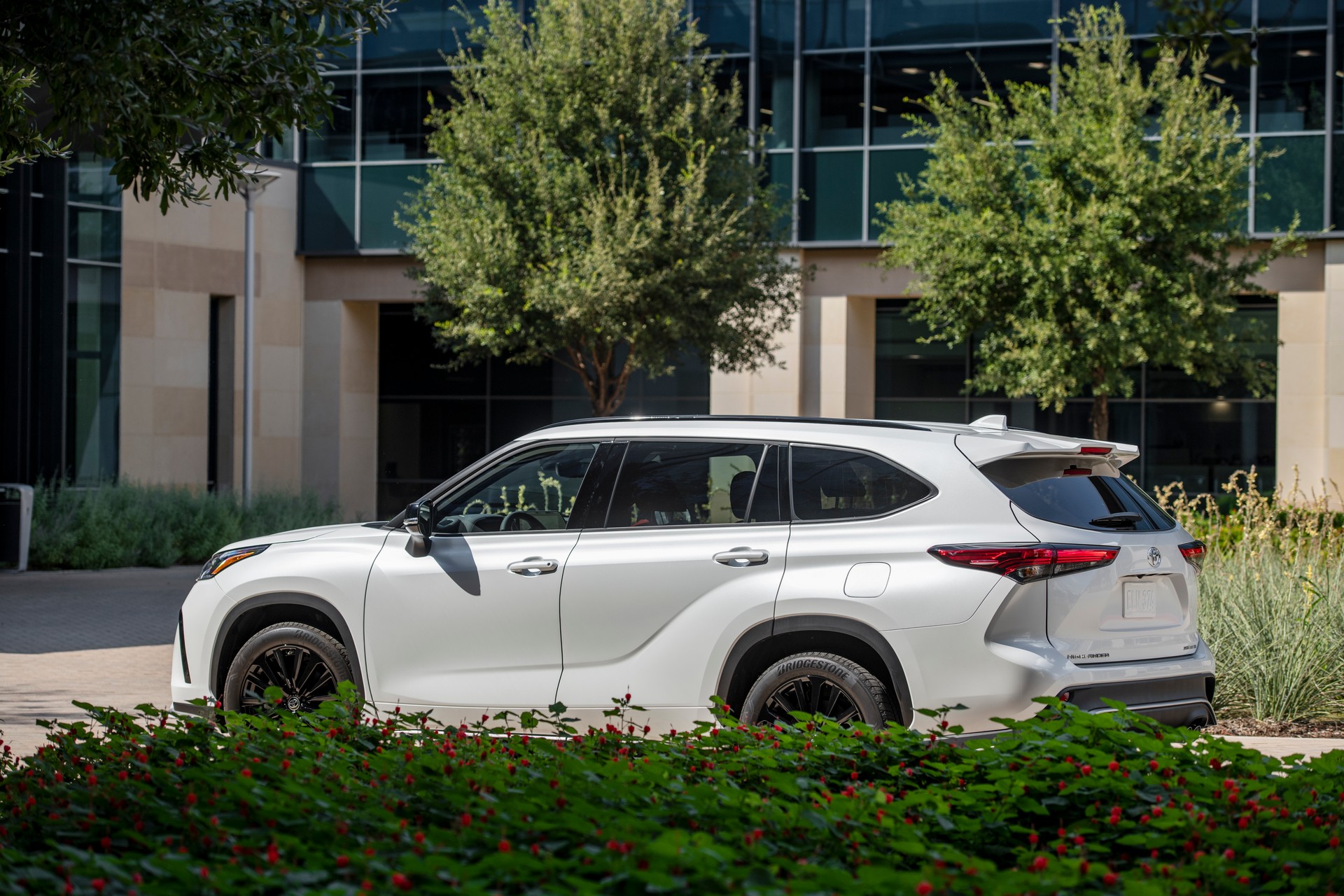 Toyota’s Techier And Turbocharged 2023 Highlander Starts At $36,420