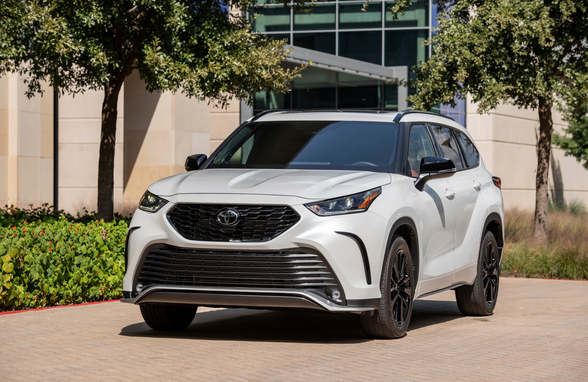 Toyota’s Techier And Turbocharged 2023 Highlander Starts At $36,420