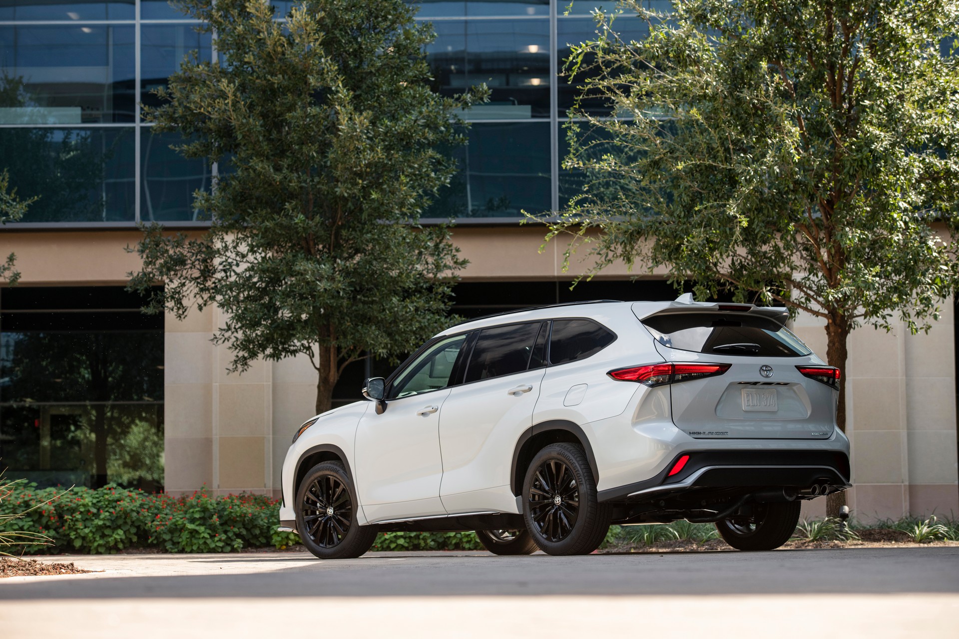 Toyota’s Techier And Turbocharged 2023 Highlander Starts At $36,420