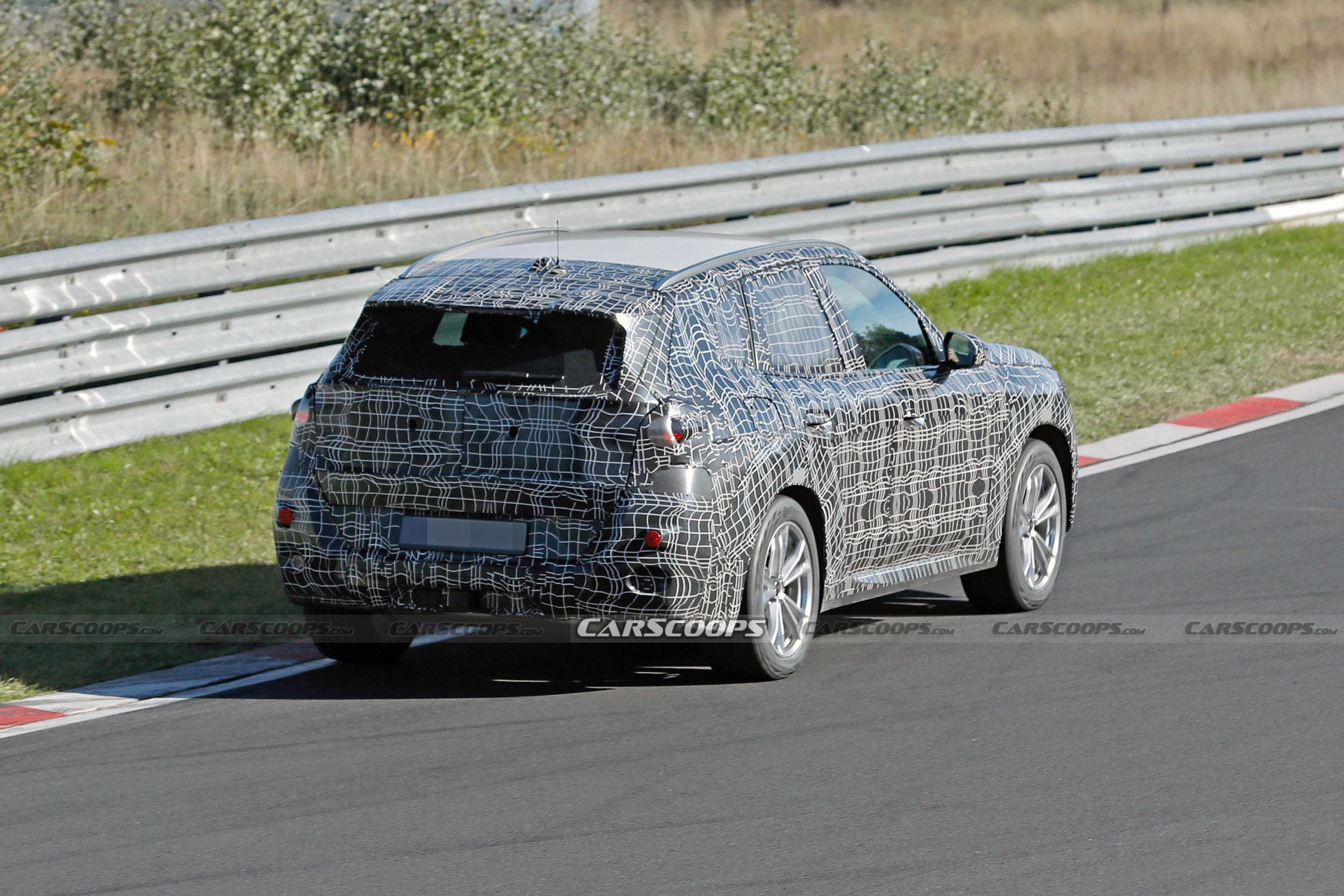 2024 BMW X3M Can’t Hide Its Big Grille Behind Disguise