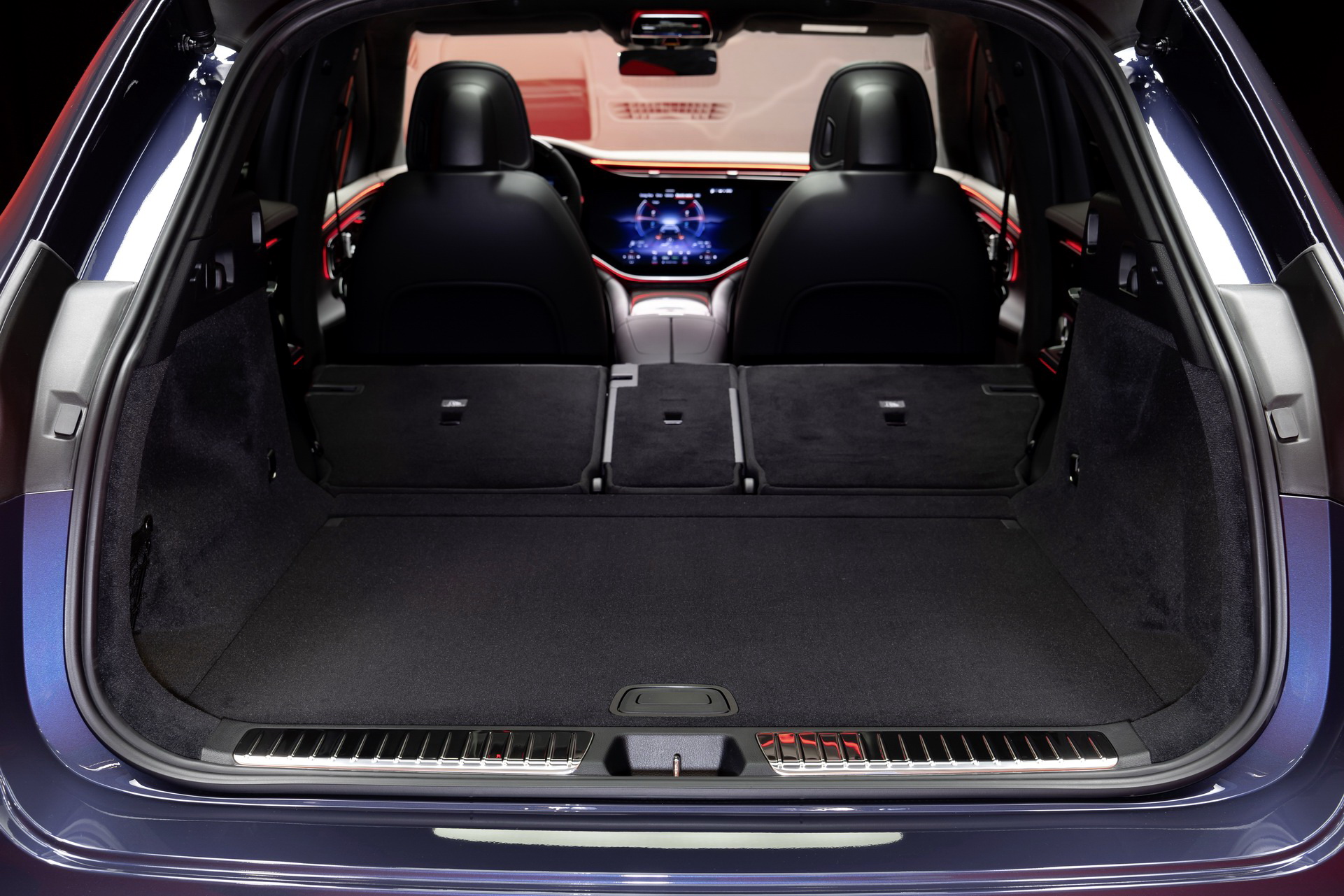 2024 Mercedes-AMG EQE SUV Delivers Up To 687 HP At The Expense Of Range