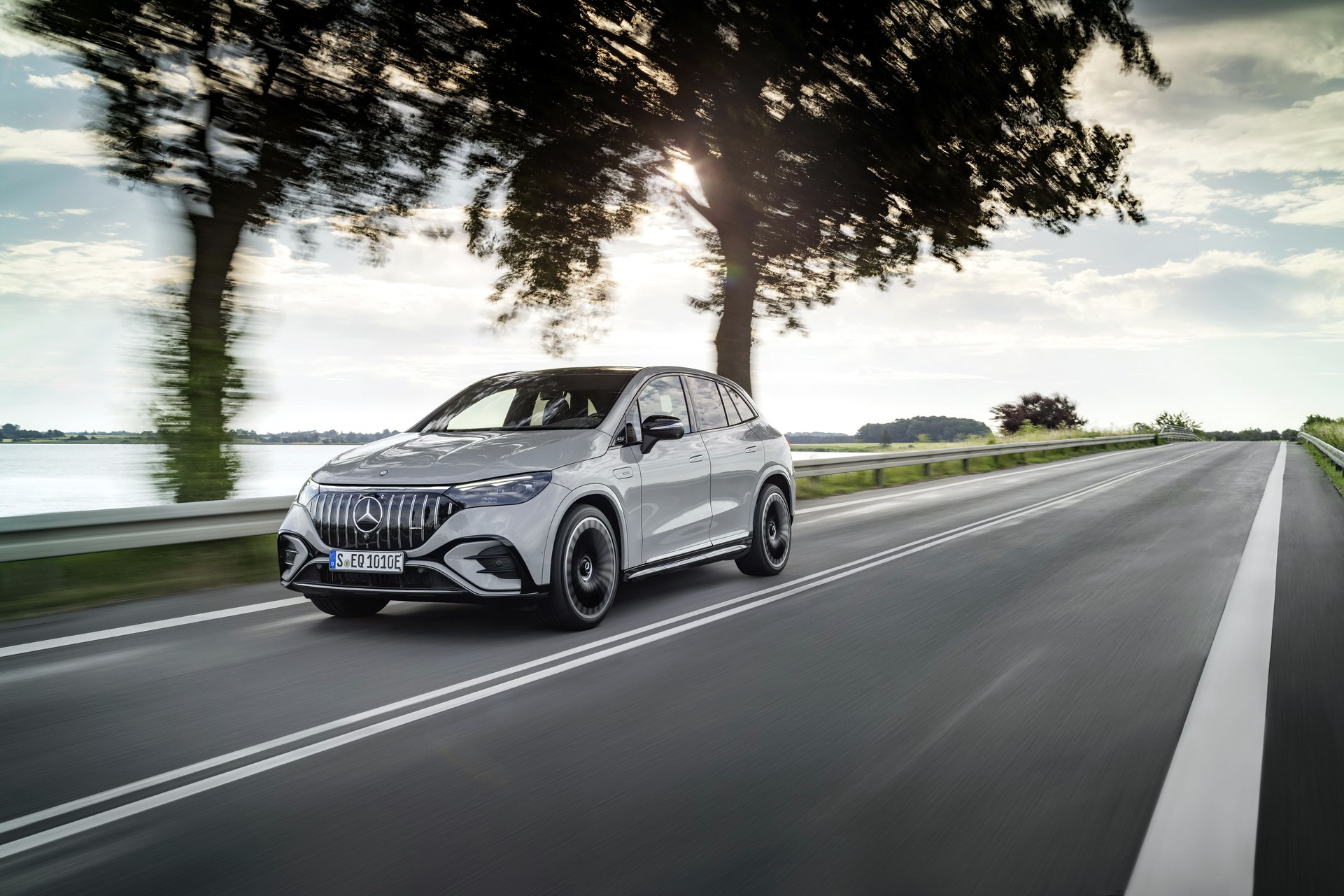 2024 Mercedes-AMG EQE SUV Delivers Up To 687 HP At The Expense Of Range