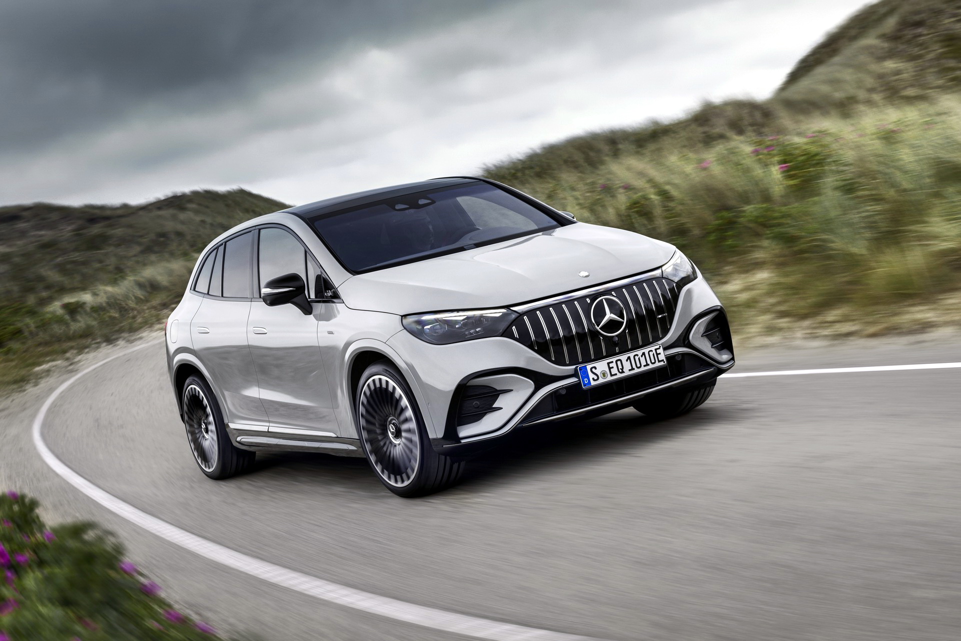 2024 Mercedes-AMG EQE SUV Delivers Up To 687 HP At The Expense Of Range